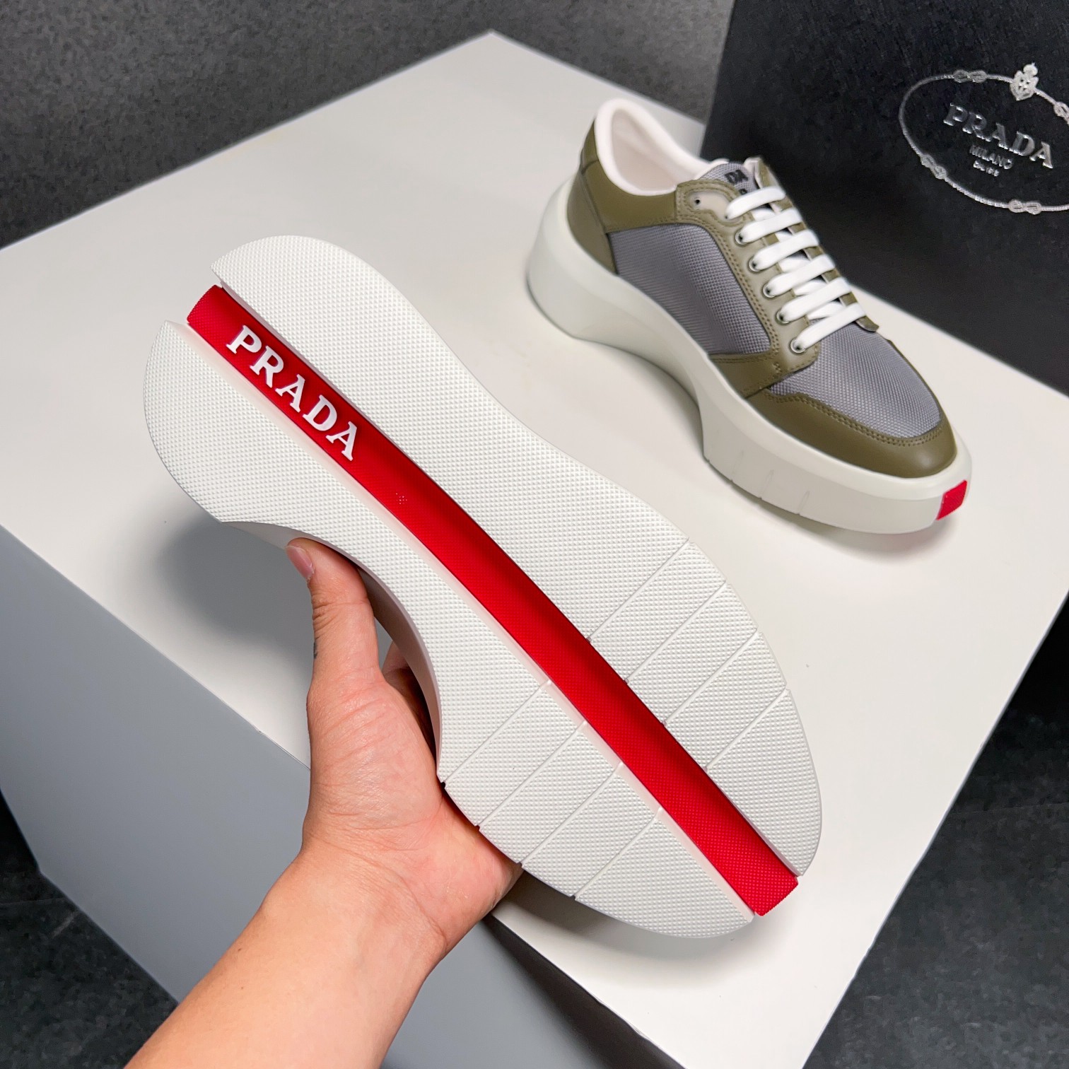 Prada Style Leather Men's Shoes style reference detail image 9 from source 781929