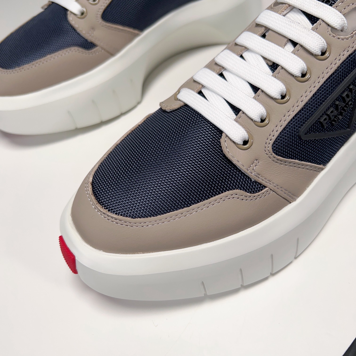 Prada Style Leather Men's Shoes style reference detail image 3 from source 781925