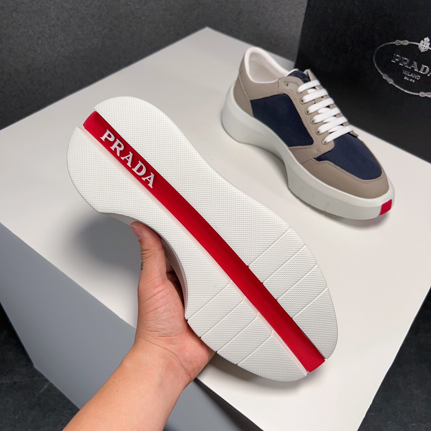 Prada Style Leather Men's Shoes style reference detail image 7 from source 781925