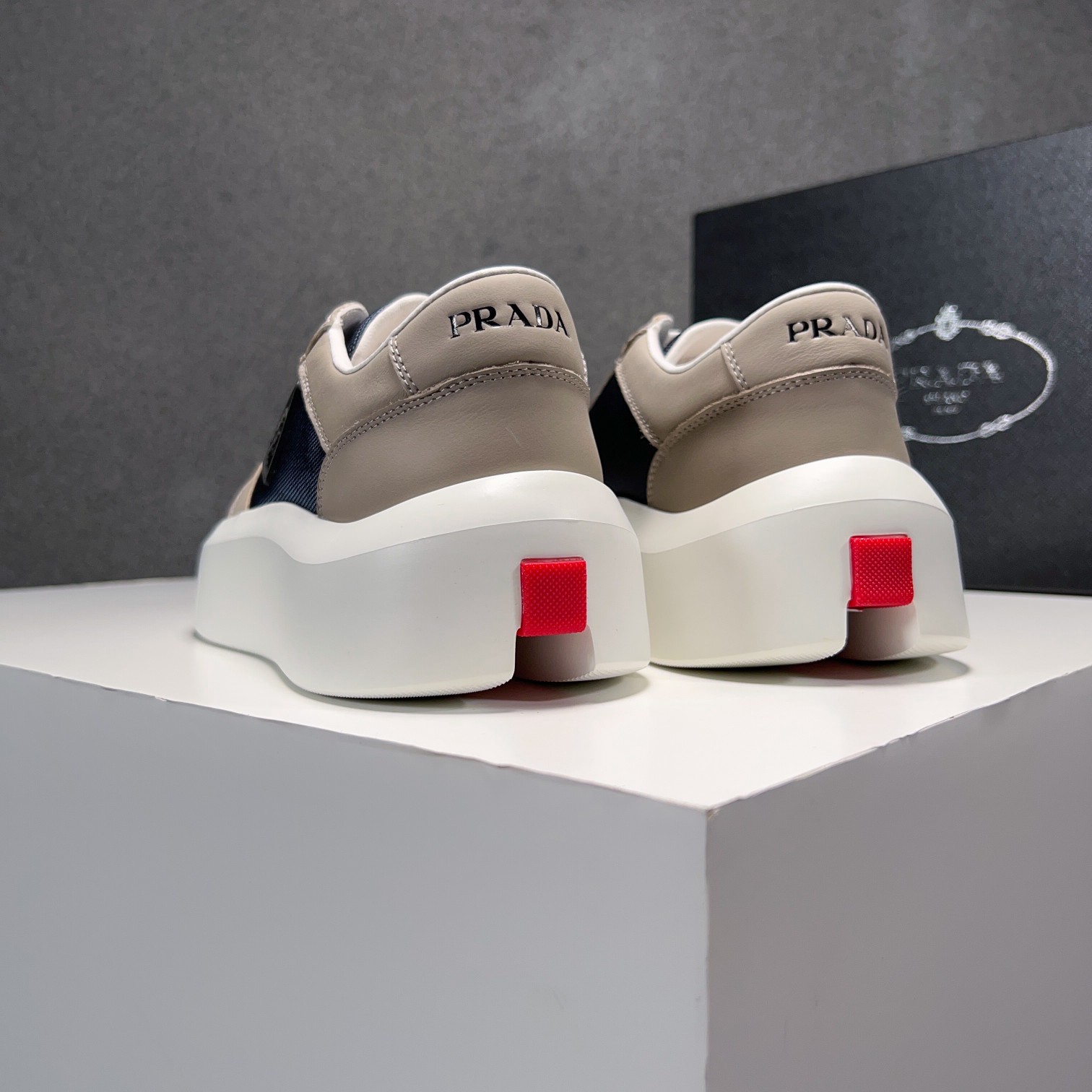 Prada Style Leather Men's Shoes style reference detail image 9 from source 781925