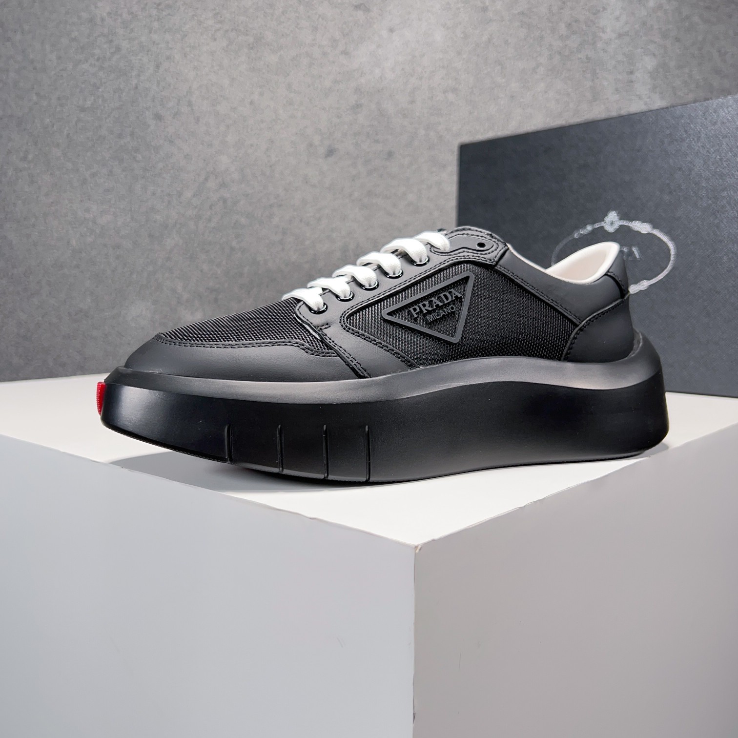 Prada Style Leather Men's Shoes style reference detail image 4 from source 781924