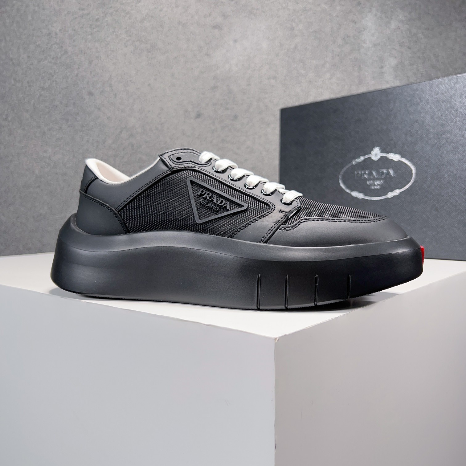 Prada Style Leather Men's Shoes style reference detail image 7 from source 781924