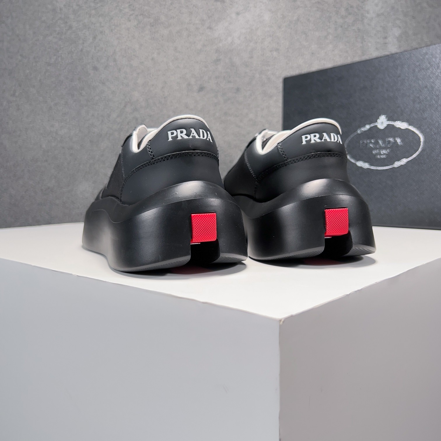Prada Style Leather Men's Shoes style reference detail image 8 from source 781924