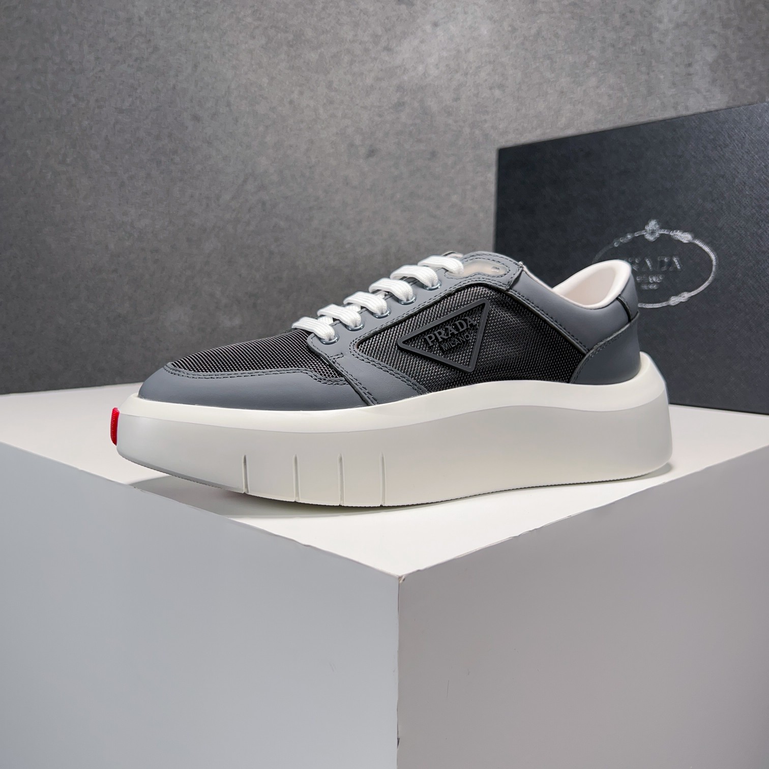 Prada Style Leather Men's Shoes style reference detail image 4 from source 781926
