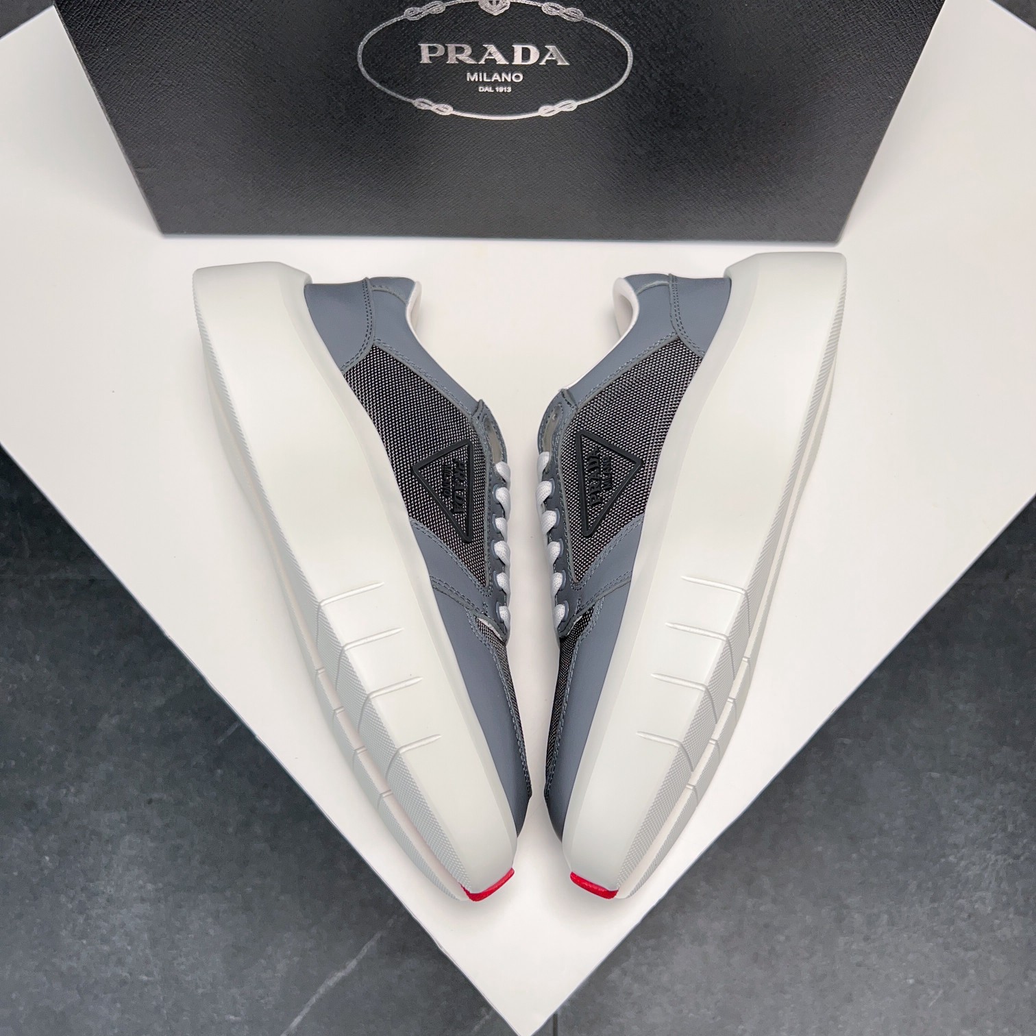 Prada Style Leather Men's Shoes style reference detail image 6 from source 781926