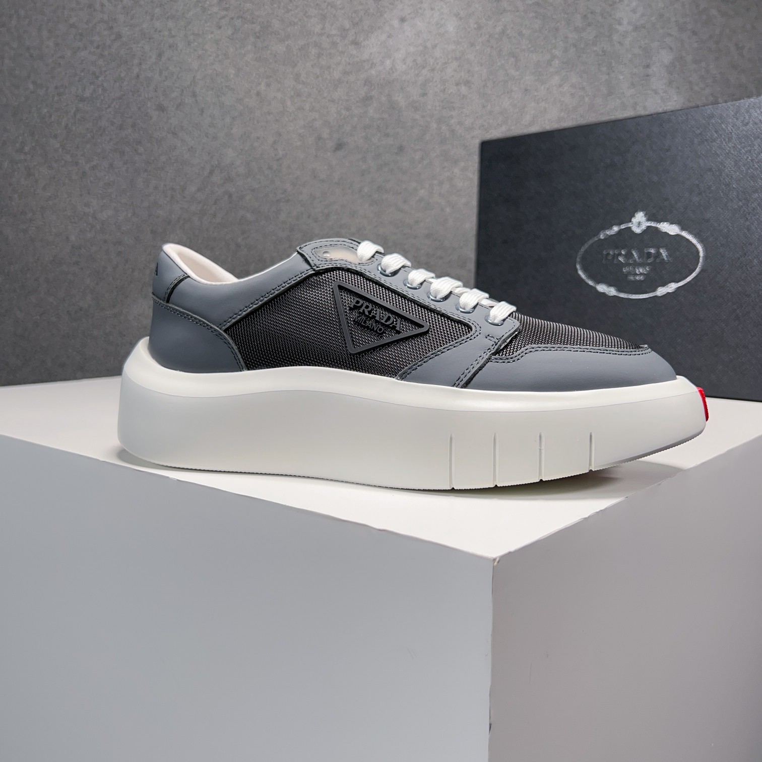 Prada Style Leather Men's Shoes style reference detail image 8 from source 781926