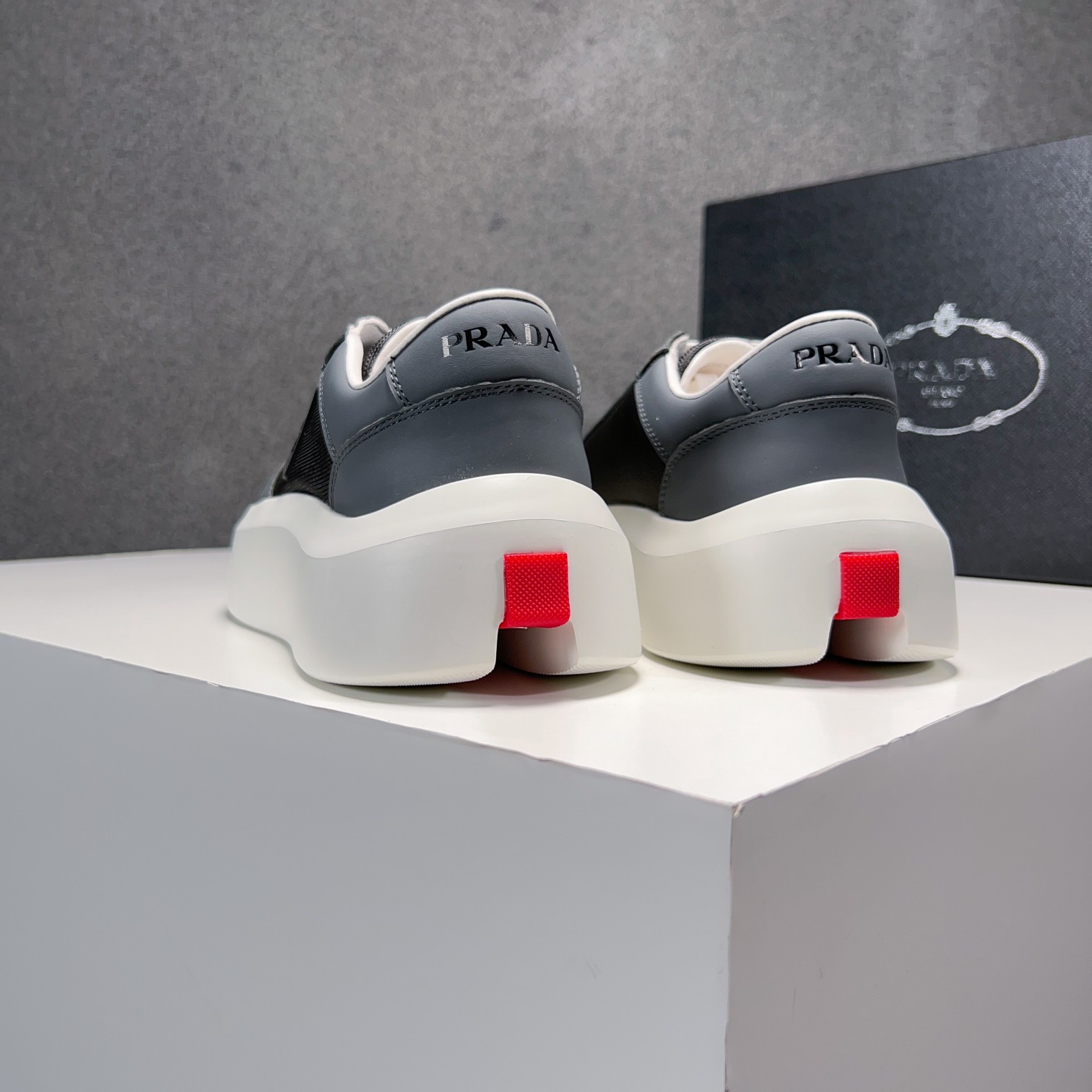 Prada Style Leather Men's Shoes style reference detail image 9 from source 781926