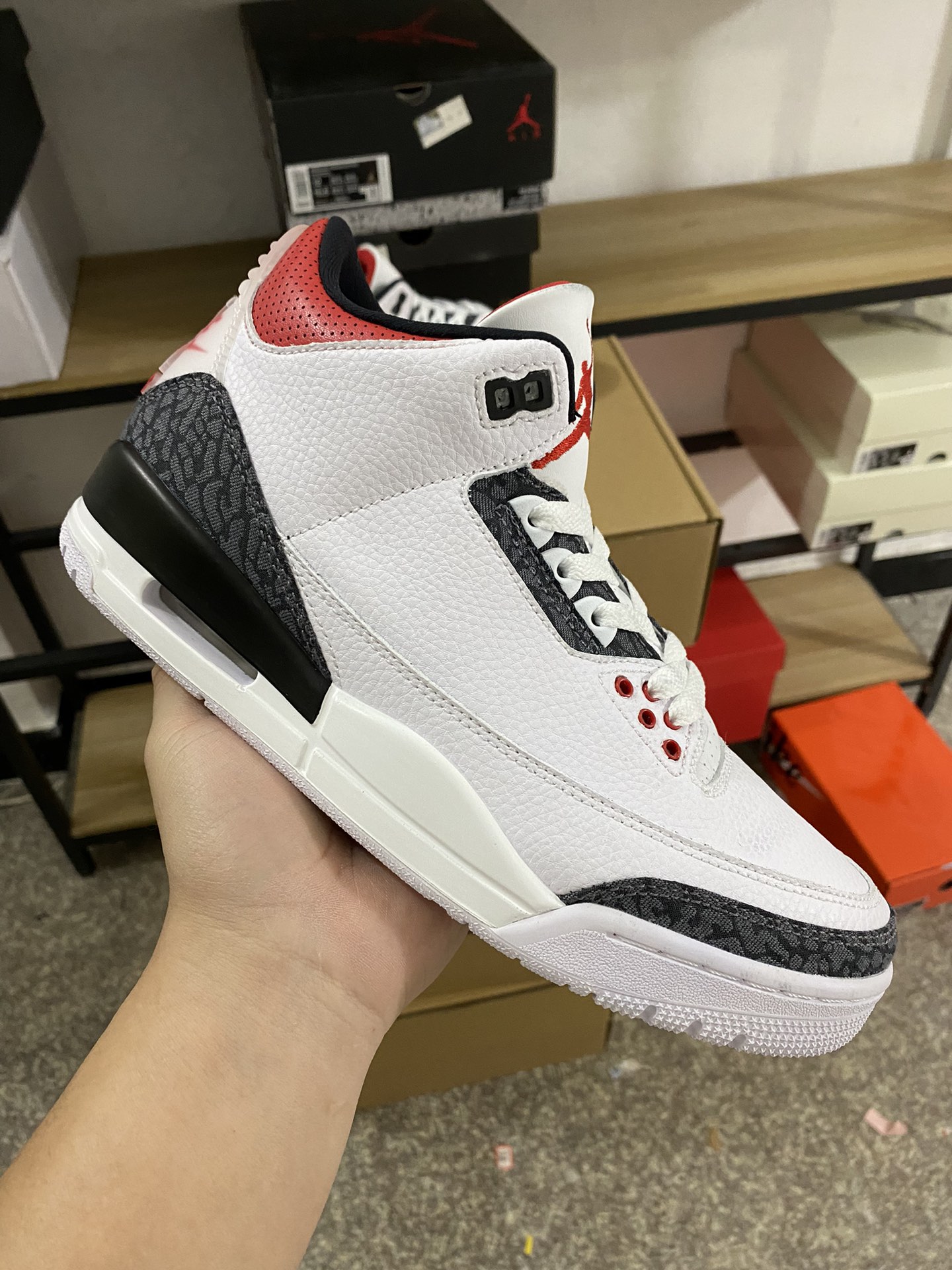 aj3火焰红尺码40-46特价头层皮