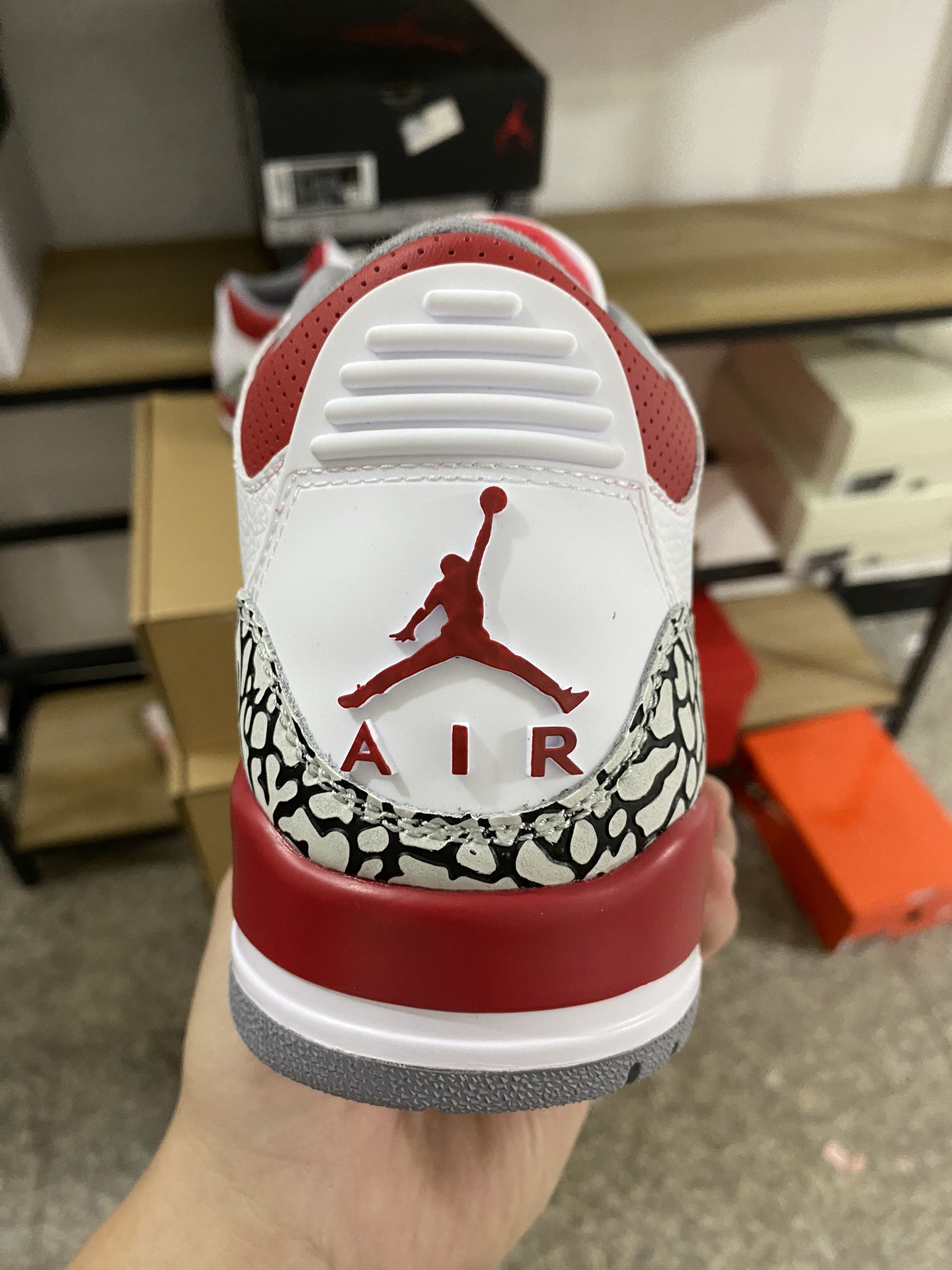 aj3白红尺码40-46特价头层皮料