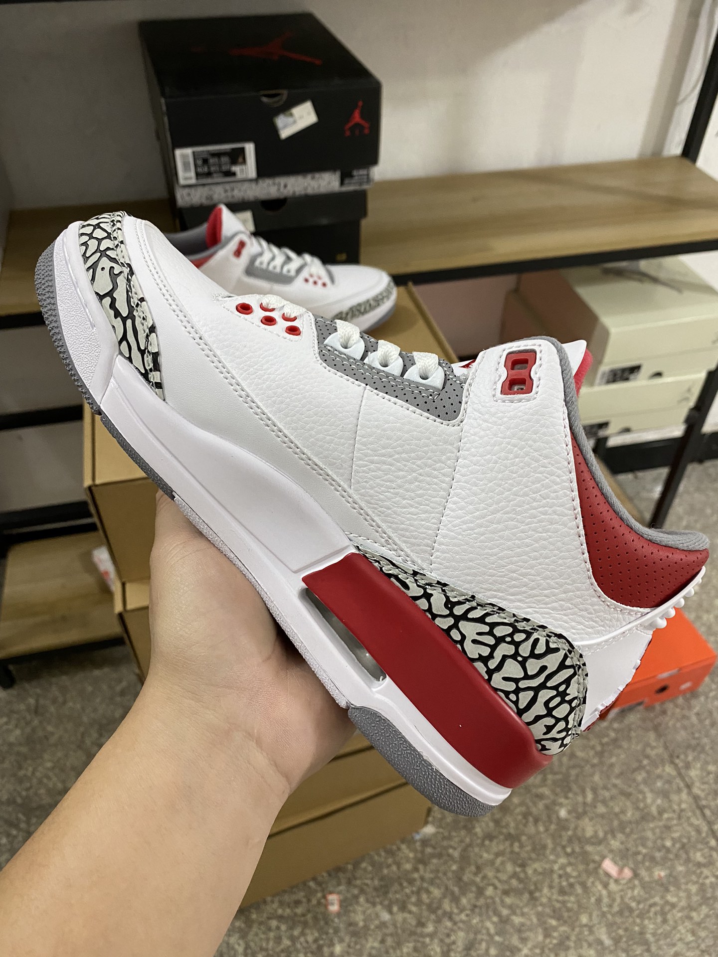 aj3白红尺码40-46特价头层皮料