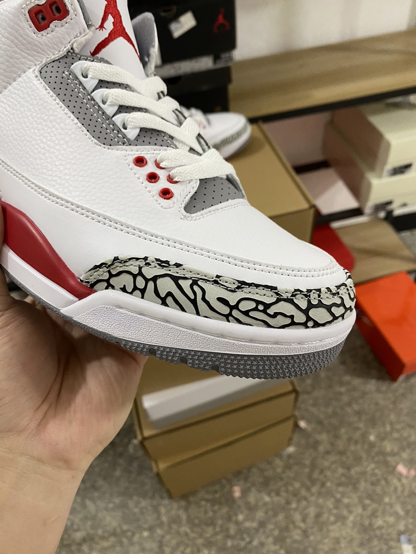 aj3白红尺码40-46特价头层皮料