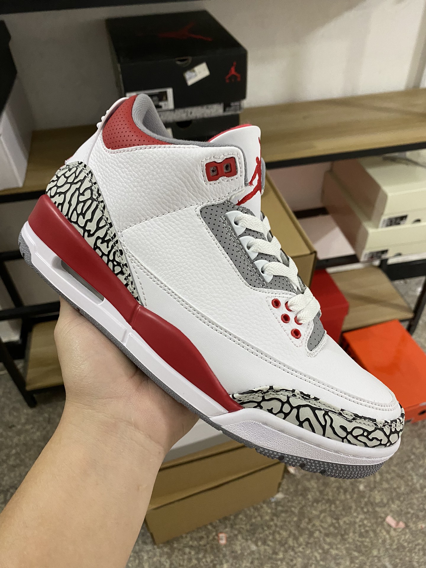 aj3白红尺码40-46特价头层皮料