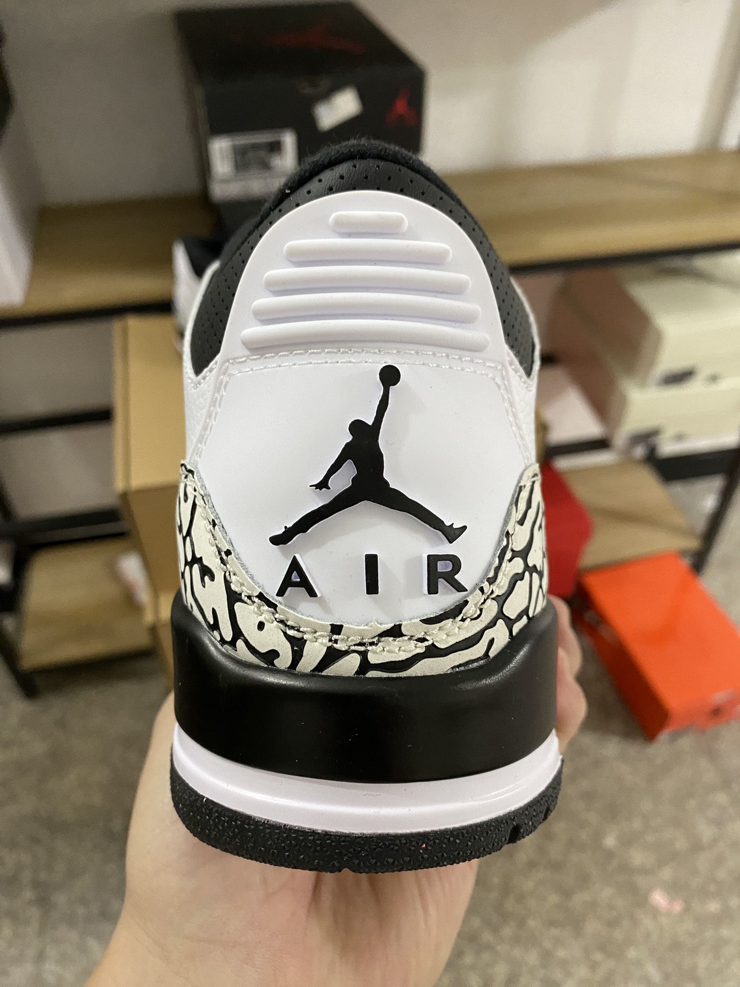 aj3红外线尺码40-46特价头层皮