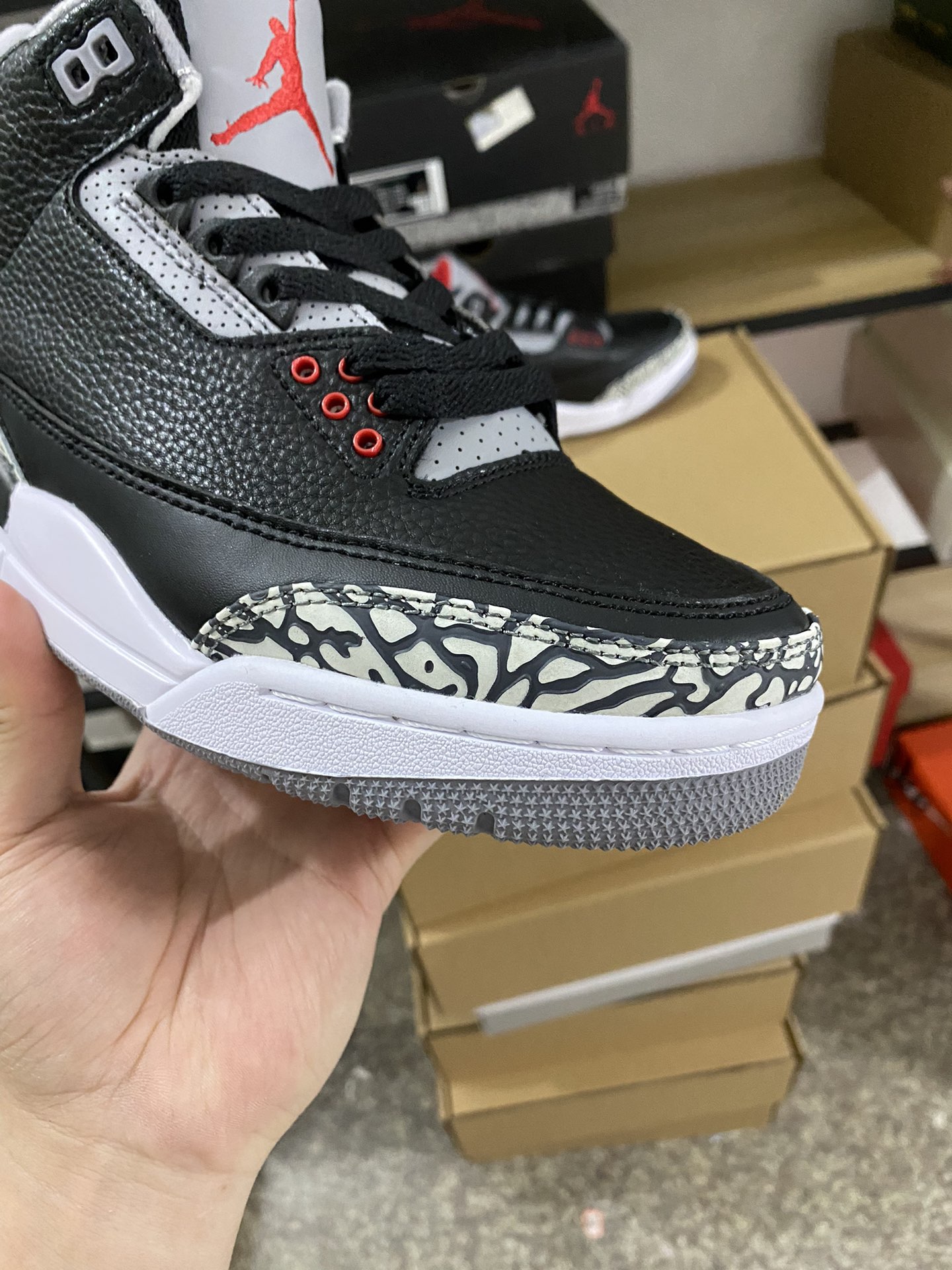 aj3黑水泥尺码40-46没45特价