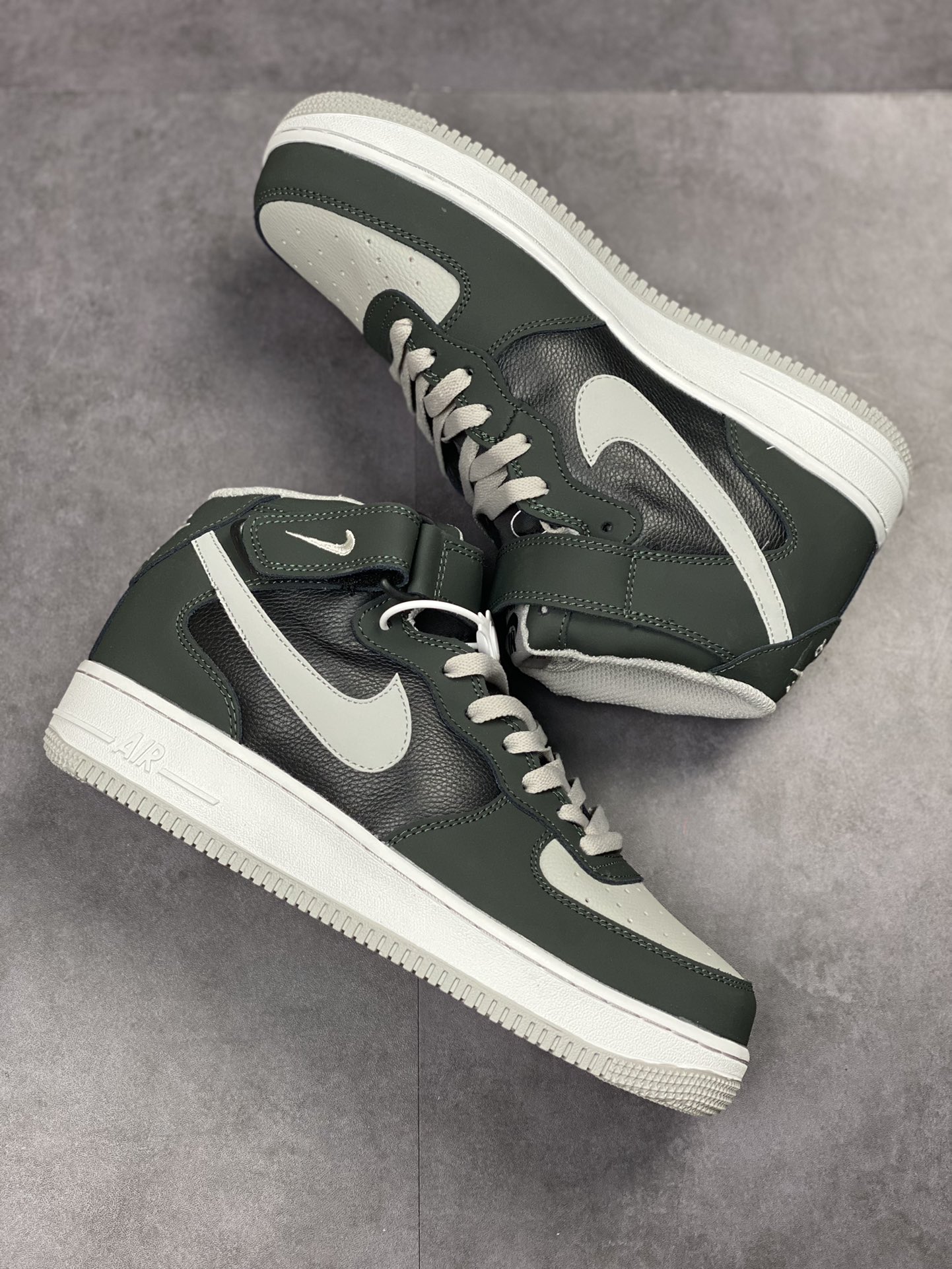 250 Nike Air Force 1 Mid 07 灰黑影子 CW6817-067