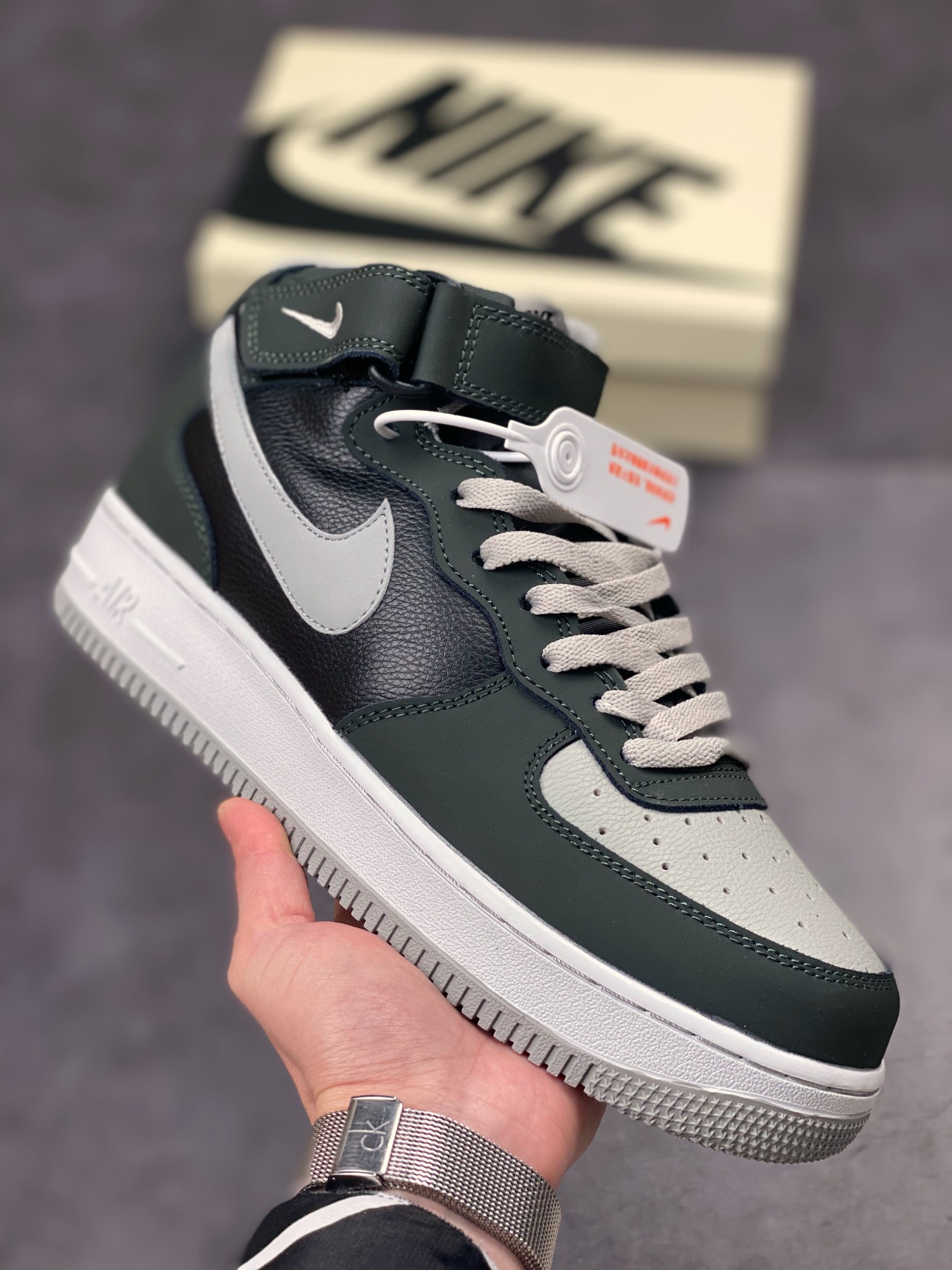 250 Nike Air Force 1 Mid 07 灰黑影子 CW6817-067