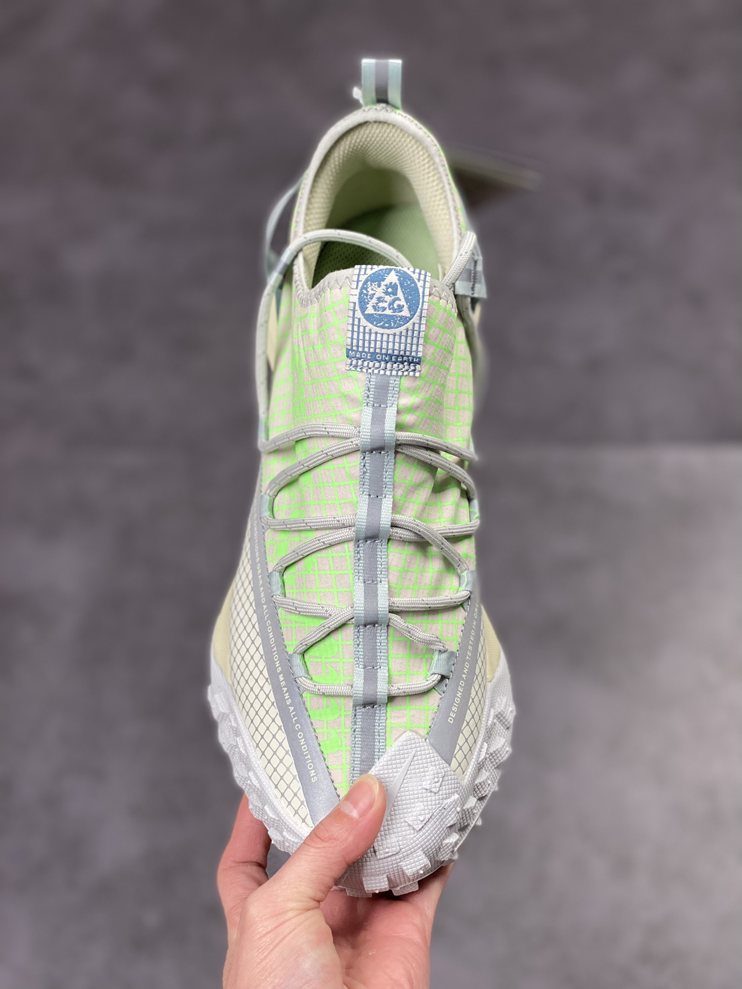 210 Nike ACG Mountain Fly Low GORE-TEX 户外登山运动鞋/荧光绿 DJ4030-001