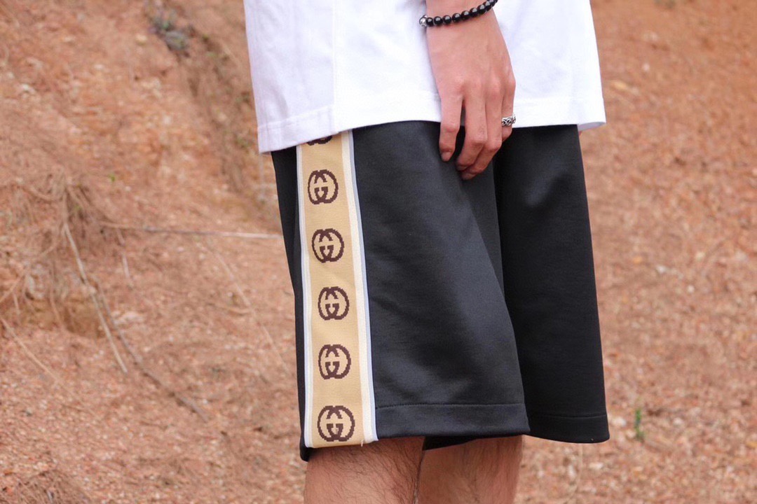 上身效果 Gucci/古驰20ss侧边双G反光织带短裤
