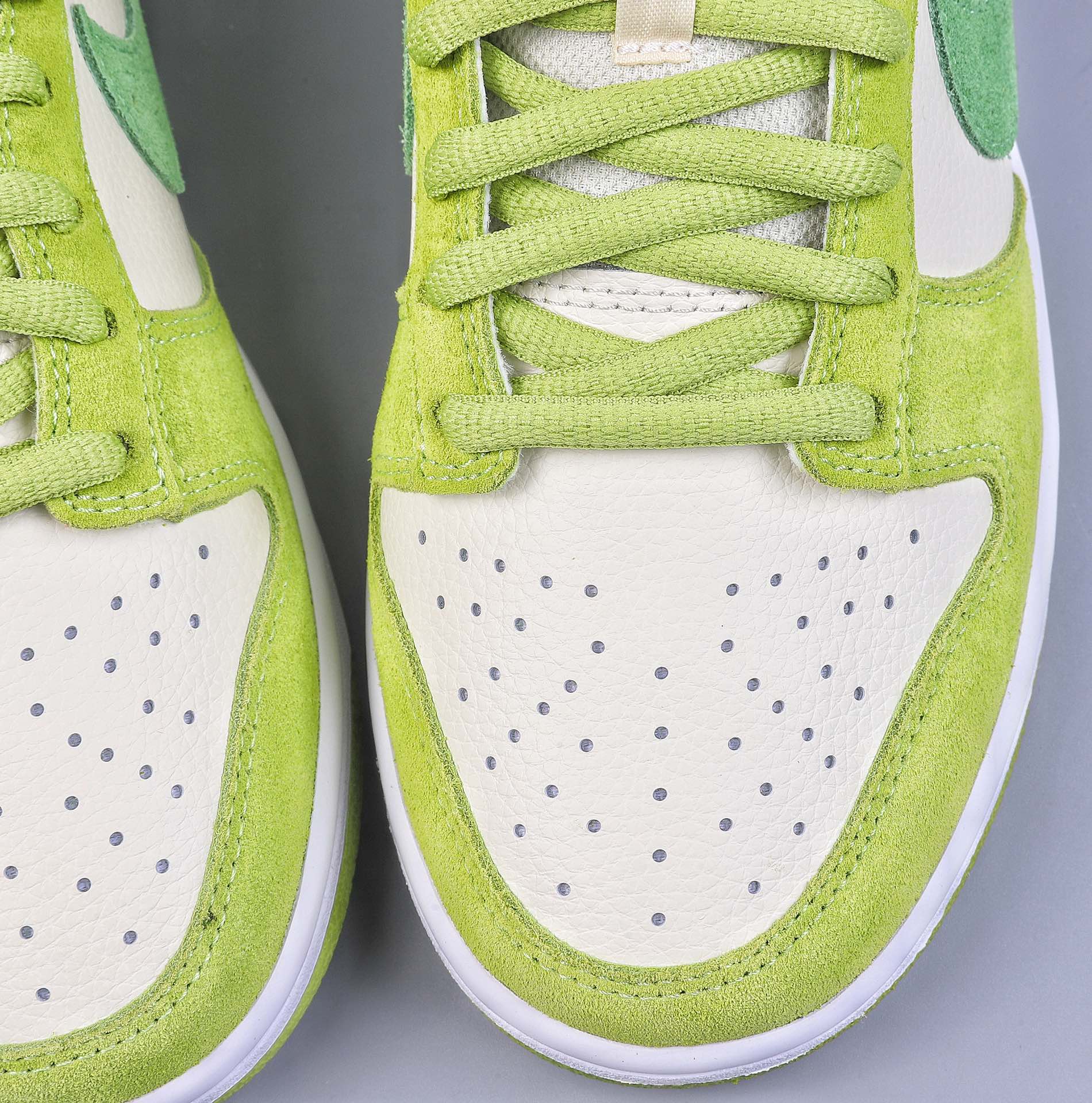 200 S Nike SB Dunk Low 白绿青苹果DM0807-300