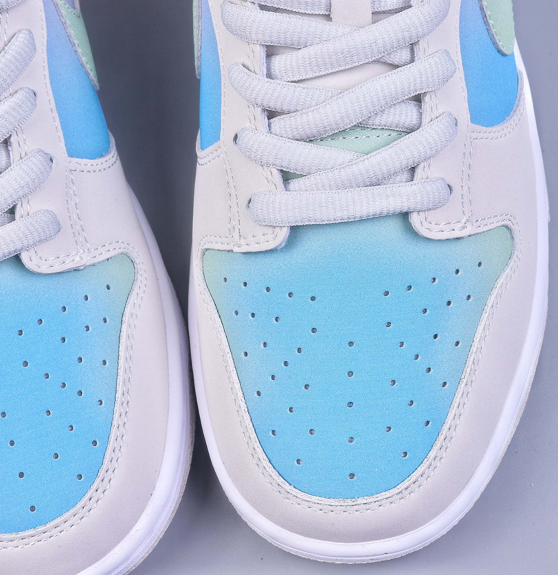 300 DK Nike SB Dunk Low 复古CD主题 高端定制 低帮休闲运动板鞋  RU2236-563