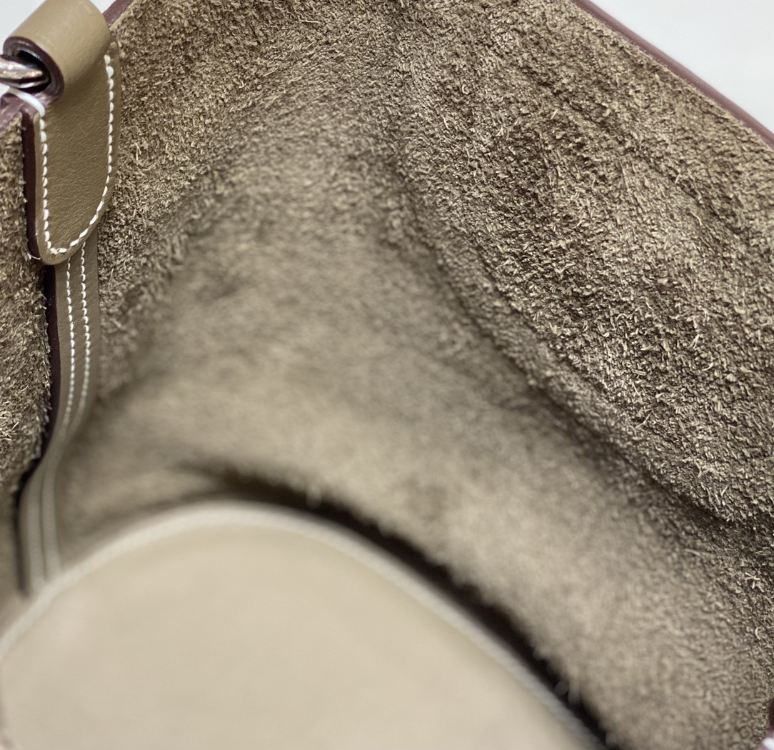 Hermès Luxury Handbag Collection 9
