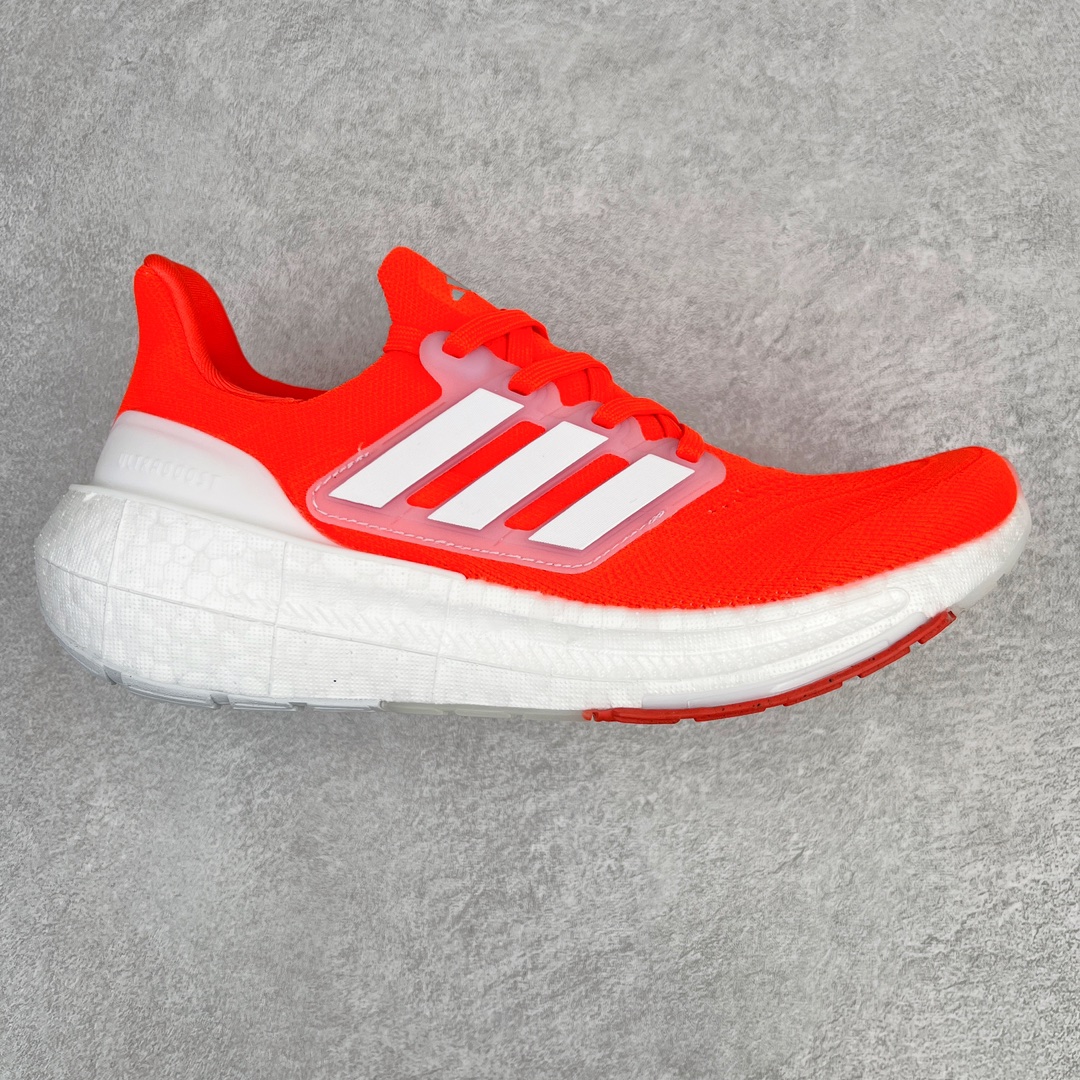 零售💰270 ＃YG纯原 AD Ultra Boost Light UB2023系列低帮袜套式针织透气缓震休闲运动慢跑鞋 HP3344 德国进口巴斯夫大底 全套原纸板楦头开发 原厂特供飞织面配套加持 确保原汁原味 完美呈现版型 一比一还原zp踩屎脚感 原档案底模数据 正确多层组合大底 辰元原厂针织代工 细节还原度极高 独家外贸特供开发至48.5 历经10年不断创新以科技重塑跑步推出全新超轻新科技跑鞋 力求为跑步添活力 搭载LIGHT BOOST中底的新鲜演绎 无论节奏快慢、距离长短 伴你活力畅跑 延续了该系列的设计语言 采用分区编织鞋面 鞋头处网眼孔洞更大 提升透气性 一体式鞋舌 避免运动中出现偏移 实现鞋脚一体性 鞋侧 TPU 材质 有效提供支撑性 镂空的设计 同时减轻整体重量 最明显的则是中底部分 不仅是厚度夸张 大家最熟悉的 Boost 材质终于迎来升级 减重 30% 带来更轻量化的上脚感受  SIZE：36 36.5 37 38 38.5 39 40 编码：by2936070-运动鞋