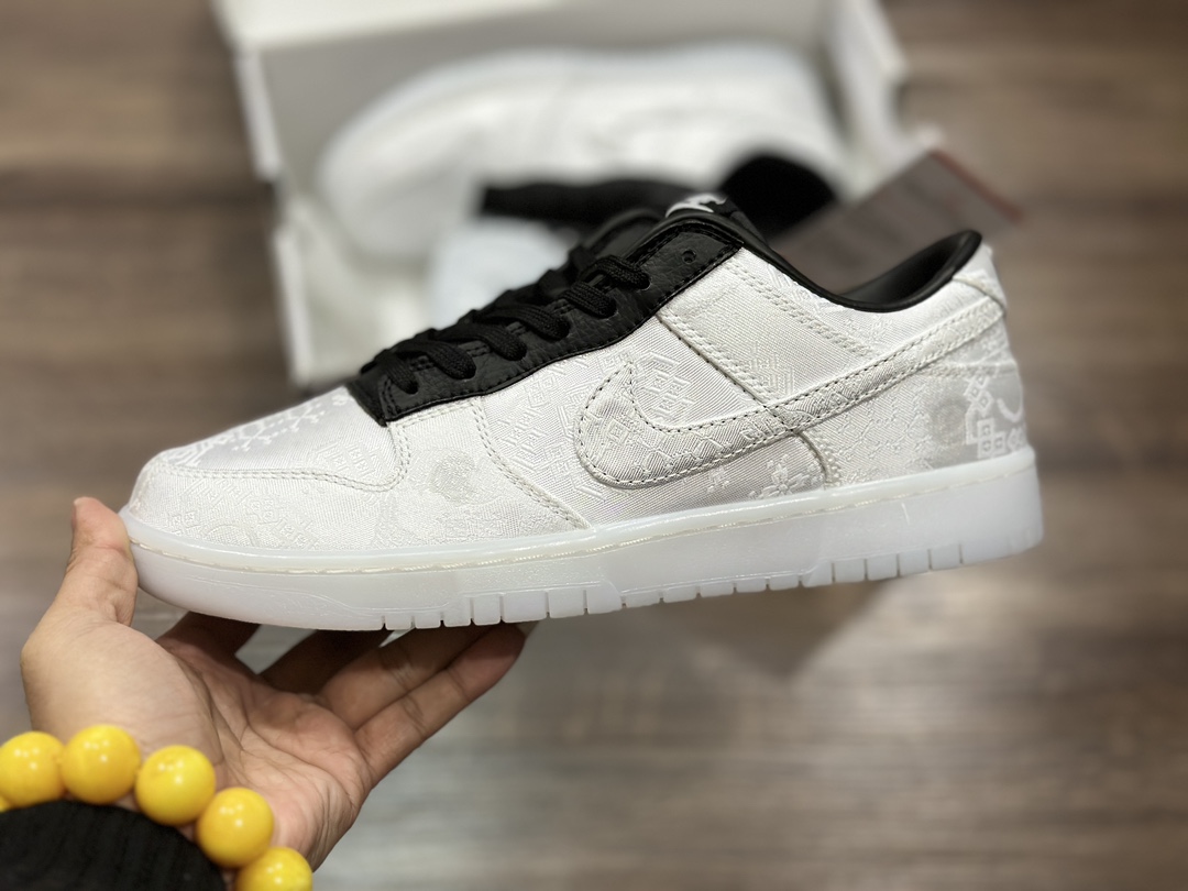 360 NIKE SB Dunk Low 白丝绸 低帮休闲运动鞋  FN0315-110