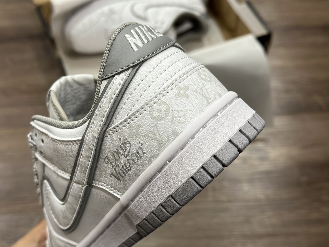 220 Dunk 白黄色 卡其色 LV联名 印花 NIKE SB Dunk Low XD6188-004