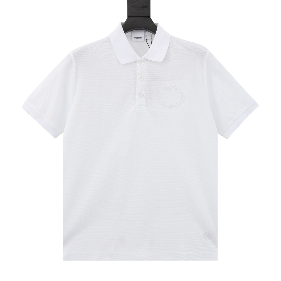 Polo de manga corta con bordado de espigas de Burberry/巴宝莉. Confeccionado en tejido de punto piqué de algodón, material…