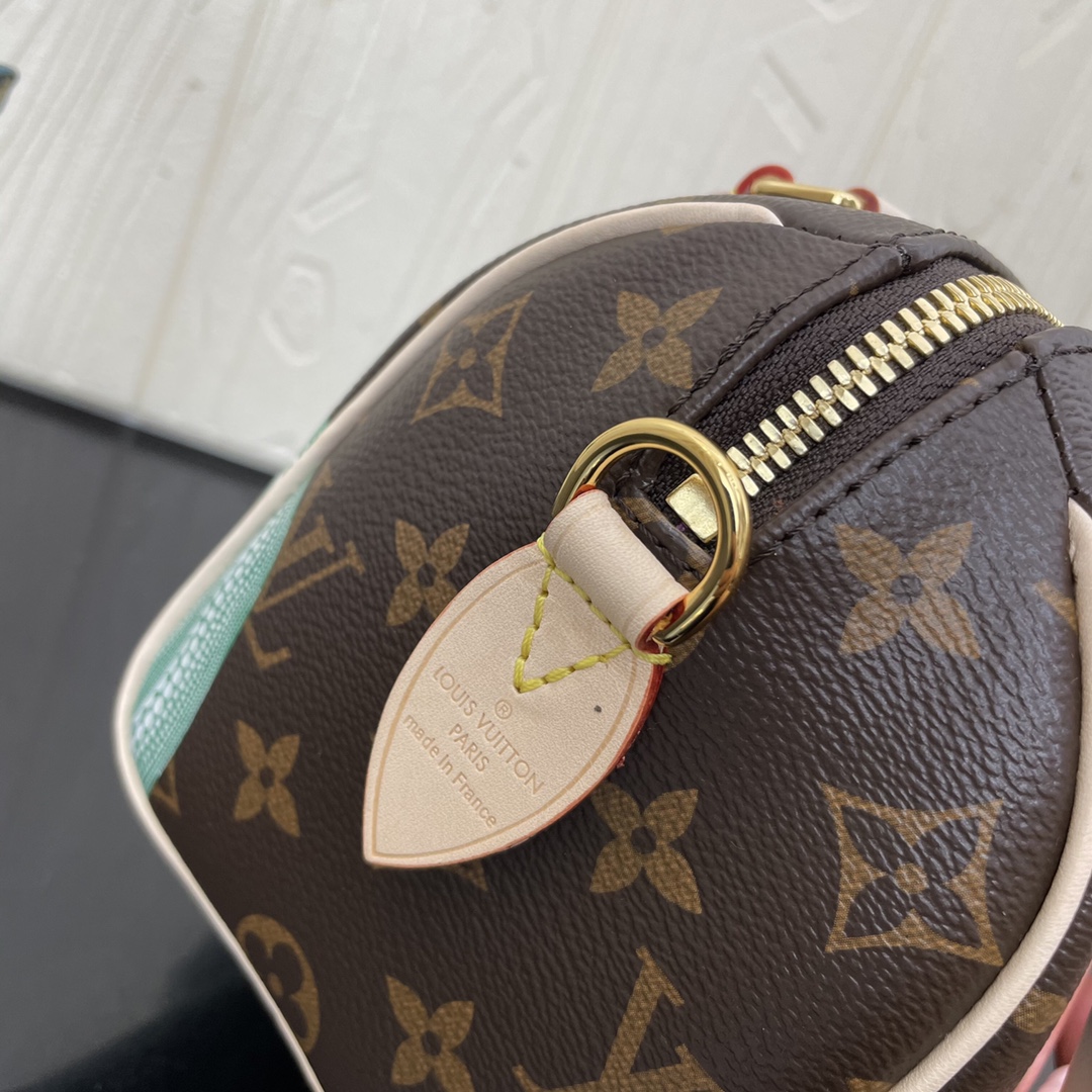 Alaïa Classic Luxury Handbag Shoulder Crossbody Bag Ref.9CD3EBE7 8