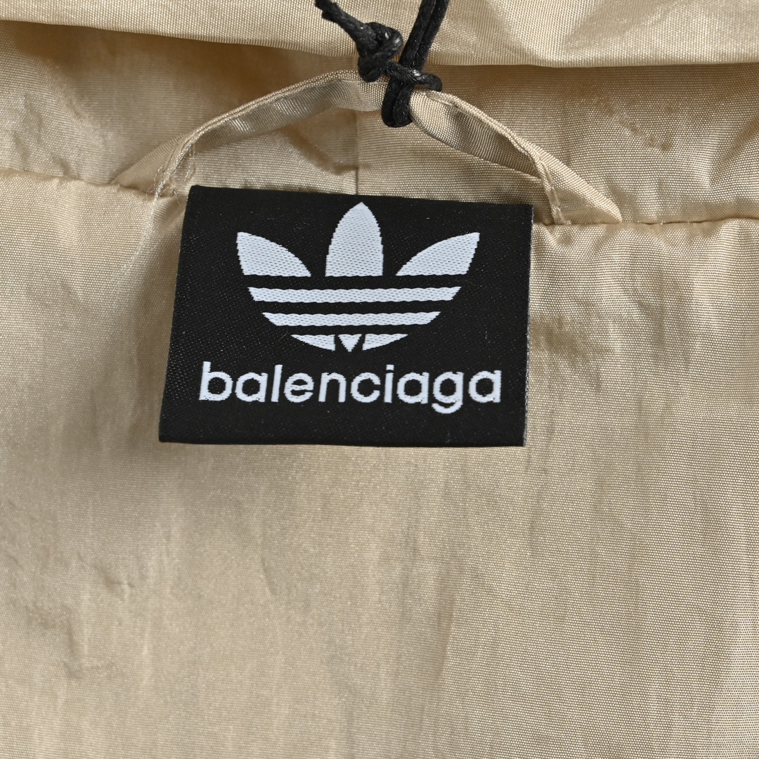 Balenciaga & Adidas 2023ss联名款刺绣三叶草风衣外套