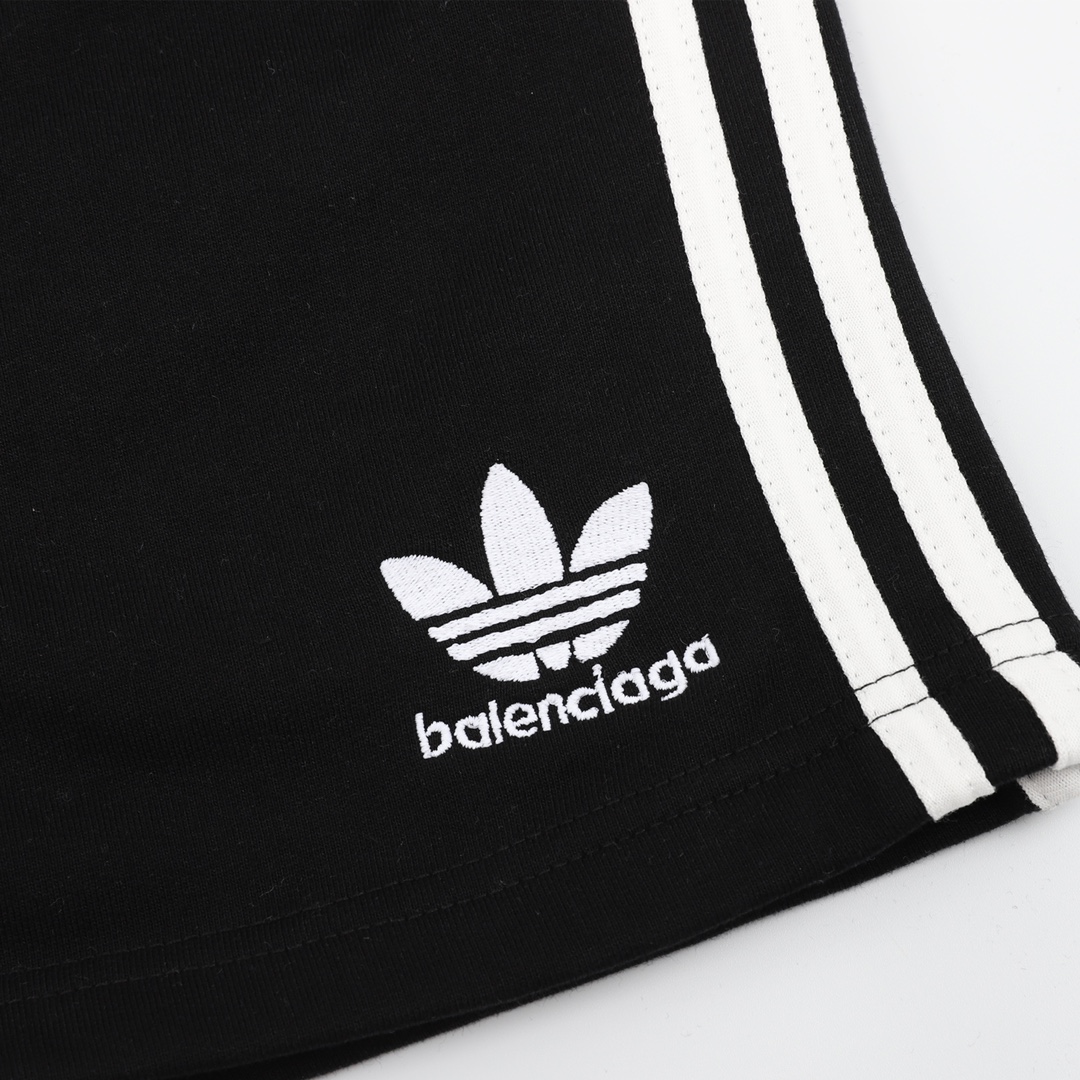 Blcg x Adidas 三叶草联名织带短裤