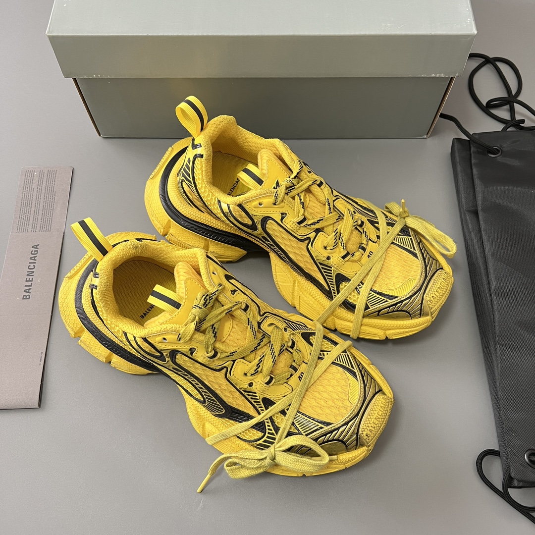 Balenciaga 纯 本Balenciaga Phantom Sneaker 巴黎世家全新做旧十代黄色潮流跑鞋 在延续 Track Trainer 户外轮廓和复杂鞋面结构的同时