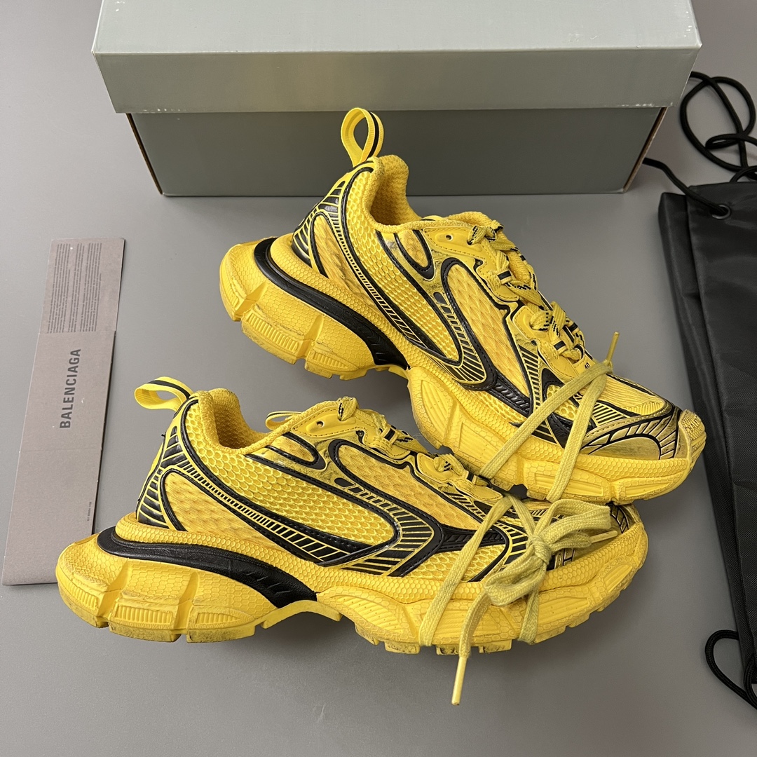 Balenciaga 纯 本Balenciaga Phantom Sneaker 巴黎世家全新做旧十代黄色潮流跑鞋 在延续 Track Trainer 户外轮廓和复杂鞋面结构的同时