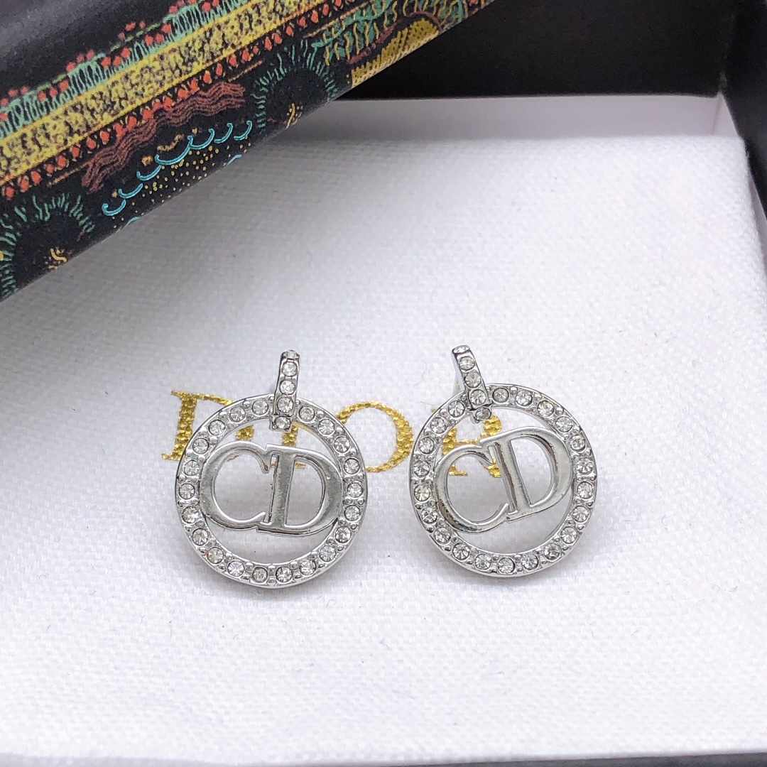 NO:107259,Number DED0480 [dio* latest mini round diamond-set silver] consistent ZP brass material, jewelry quality, dior19860909编号DED0480【dio*最新款迷你圆形镶钻银色】一致ZP黄铜材质,饰品精品,dior,Jewelry