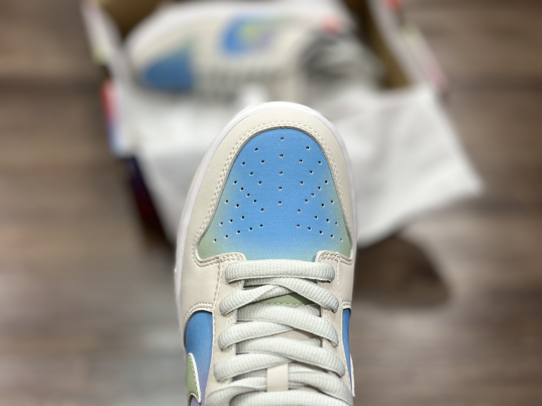 300 NIKE SB Dunk Low 低帮休闲运动鞋  RU2236-563