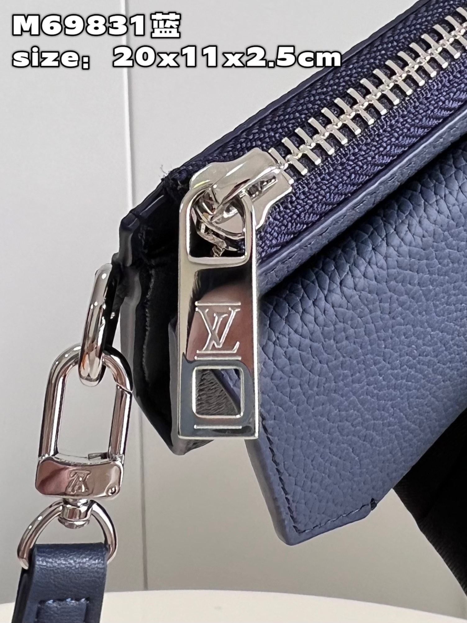 this new LV Aerogram long wallet offers a modern take on a classic men's - Bag 7