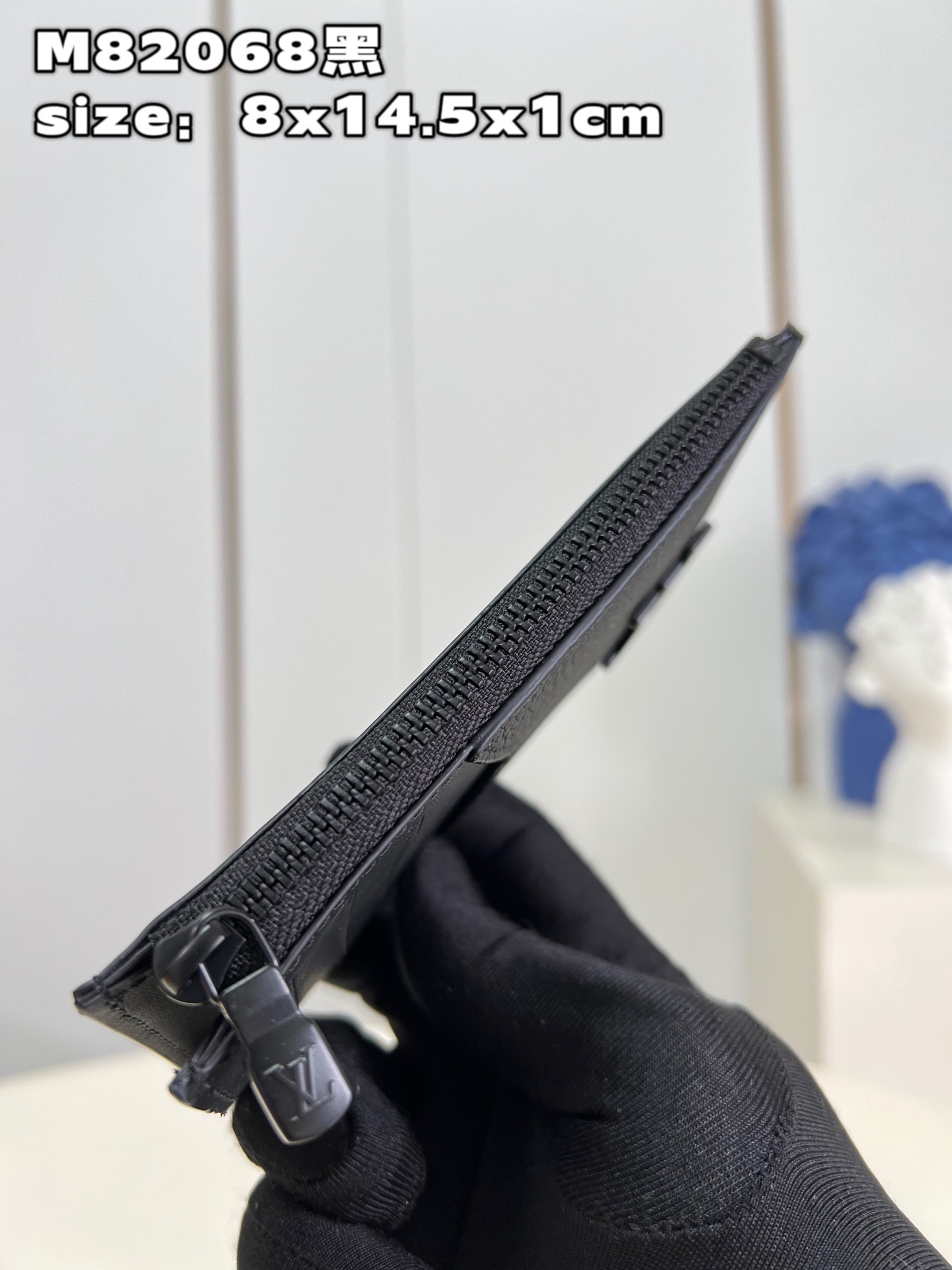 this Coin Card Holder is part of the LV Aerogram collection - Tie 5