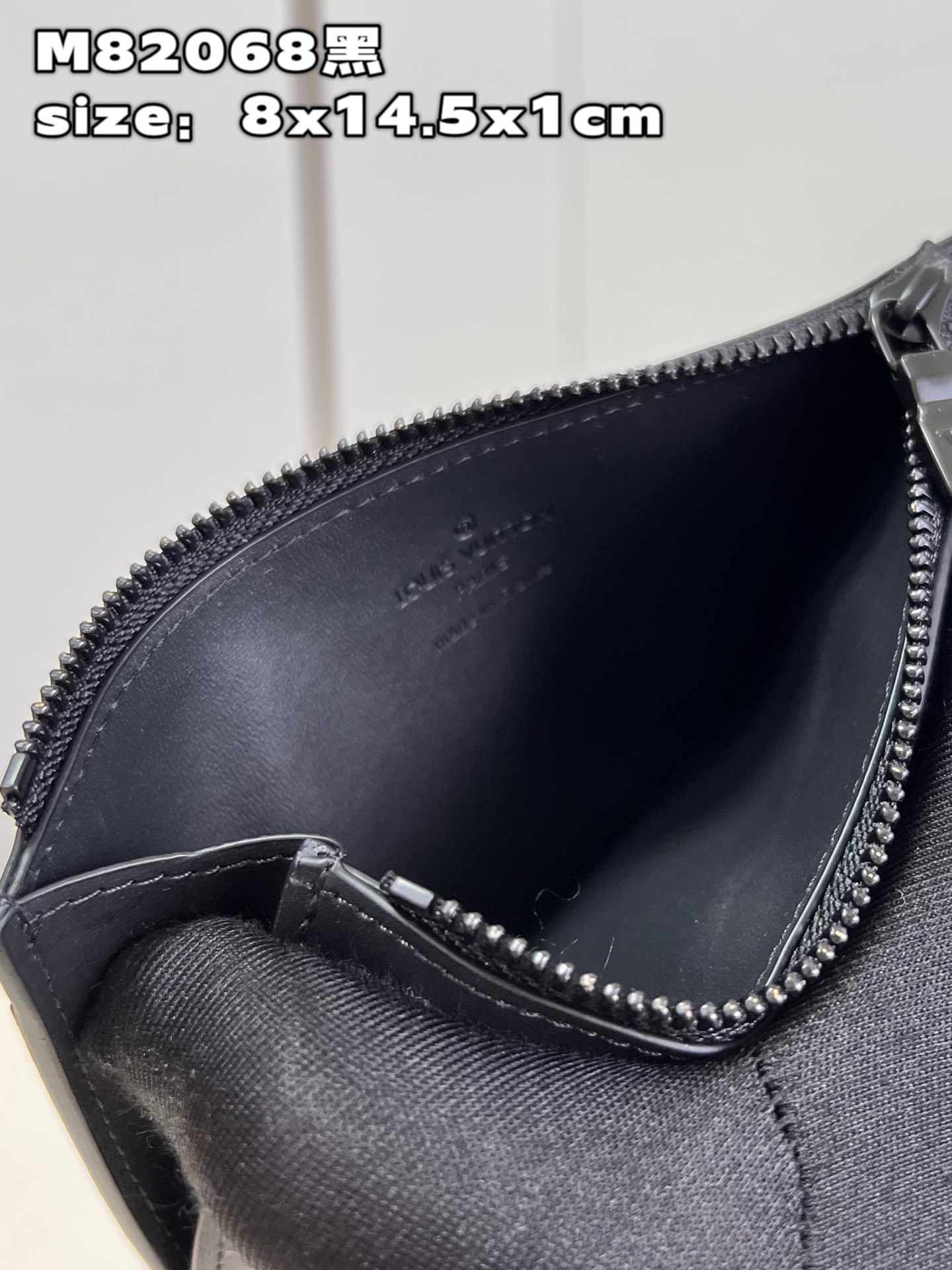this Coin Card Holder is part of the LV Aerogram collection - Tie 7