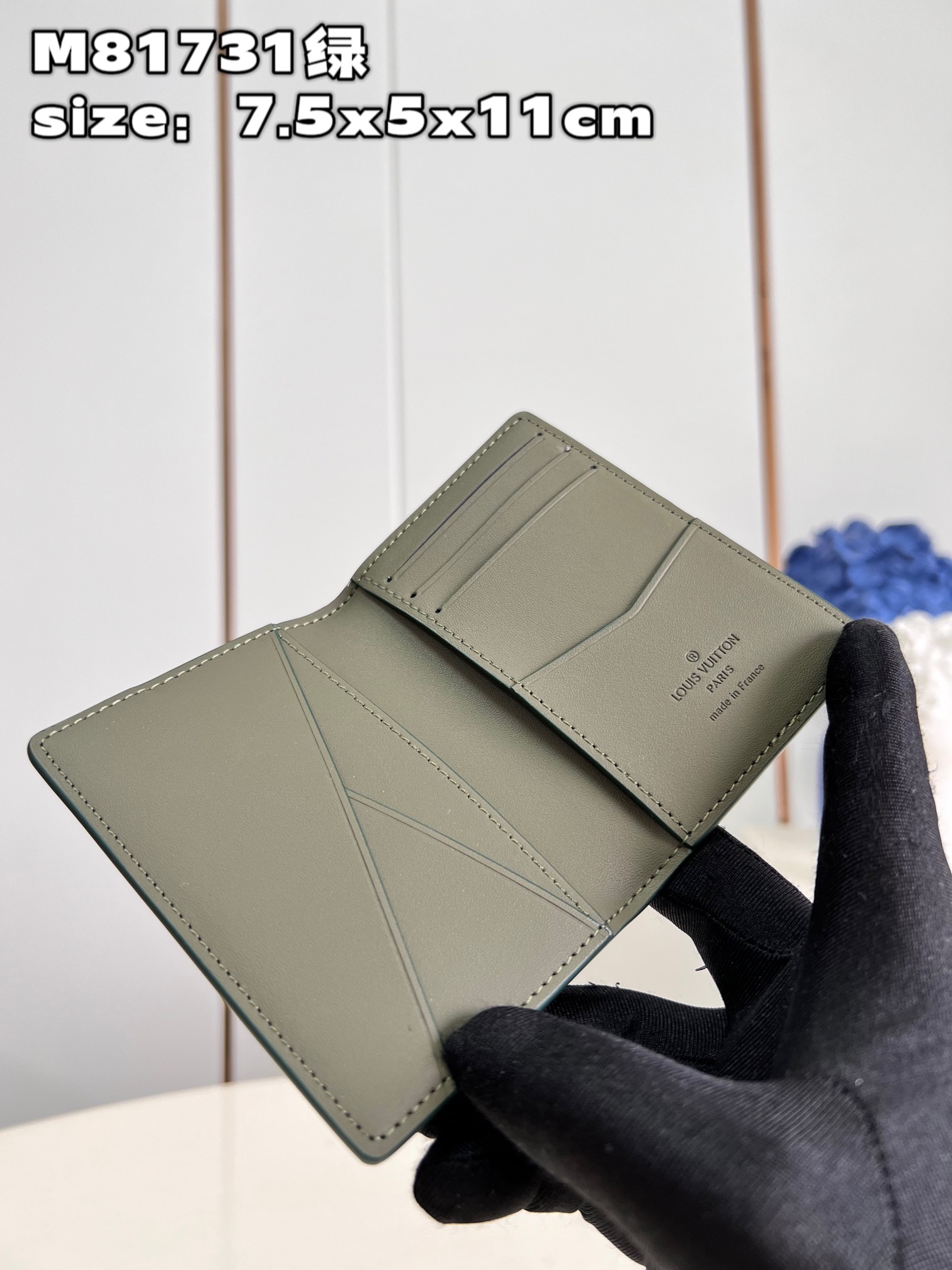 the wallet features multiple interior compartments to keep essentials - Bag 5