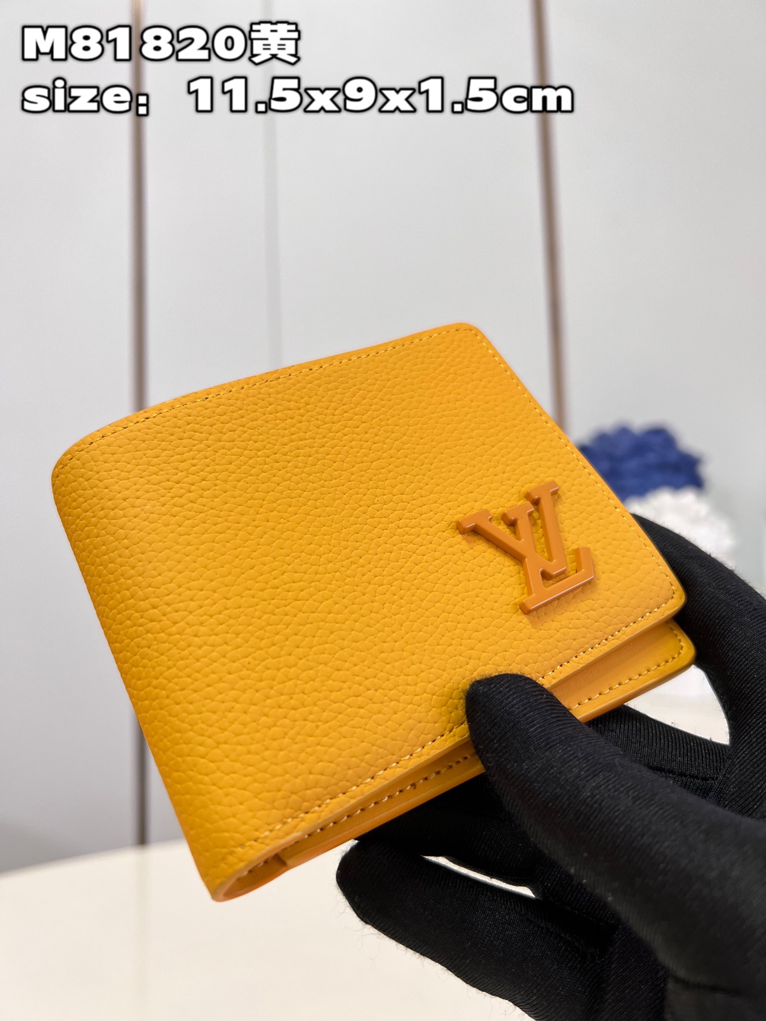 this new Multiple Wallet is a remarkable testament to Louis Vuitton's - Bag 2