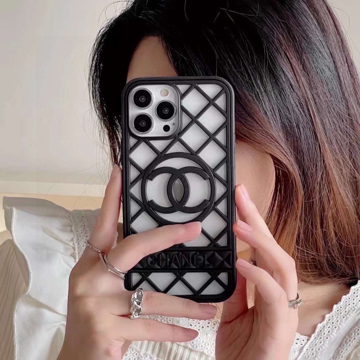 How to Buy Replcia
 Chanel Phone Case Openwork