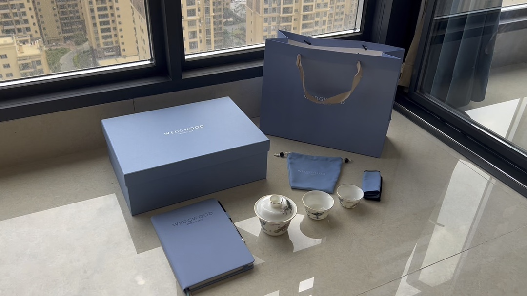 Wedgwood Travel Tea Set and Notebook Gift Set, presented in custom packa - Home&Textlile