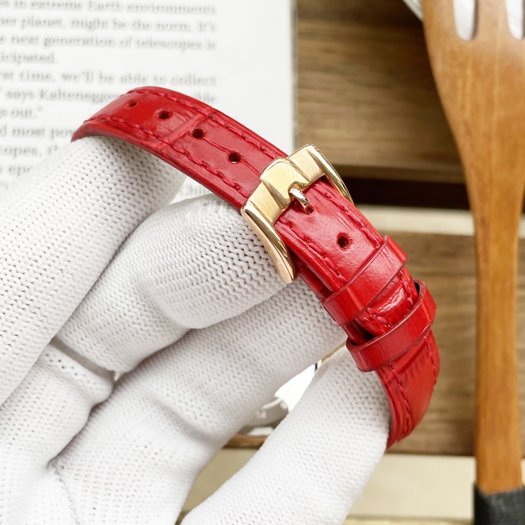 “Tissot Women’s Fashion Watch with Steel Belt and Ceramic Core” - 图片 9