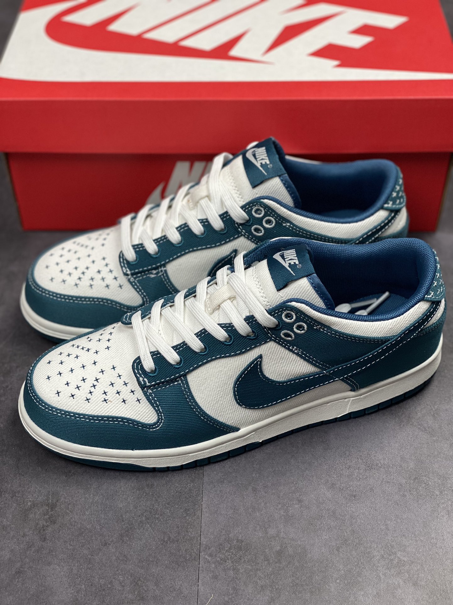 200 NIKE SB Dunk Low ”Industrial Blue” 工业牛仔蓝 DV0834-101