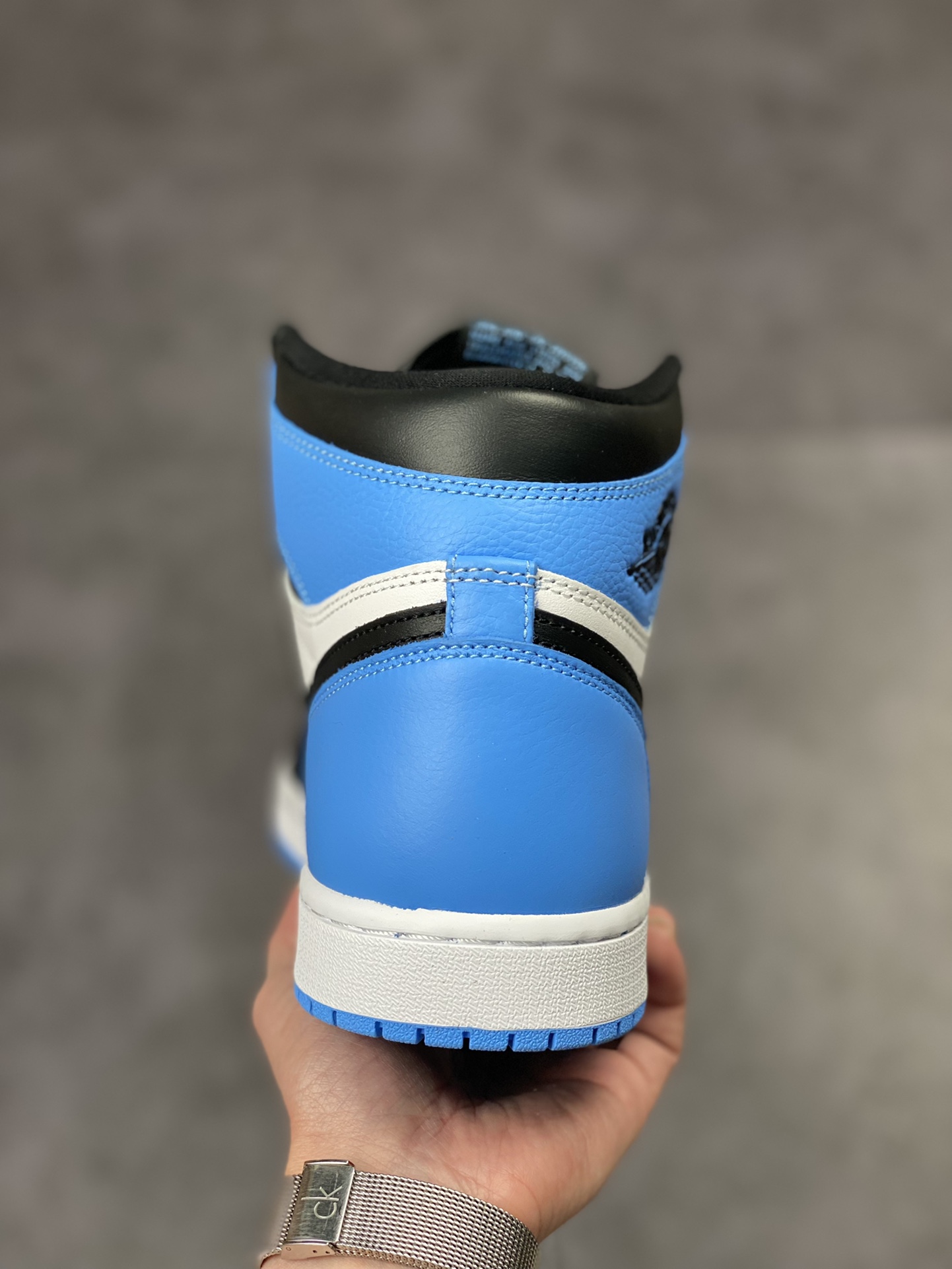 Air Jordan 1 Retro ”University Blue” black and blue toe DZ5485-400