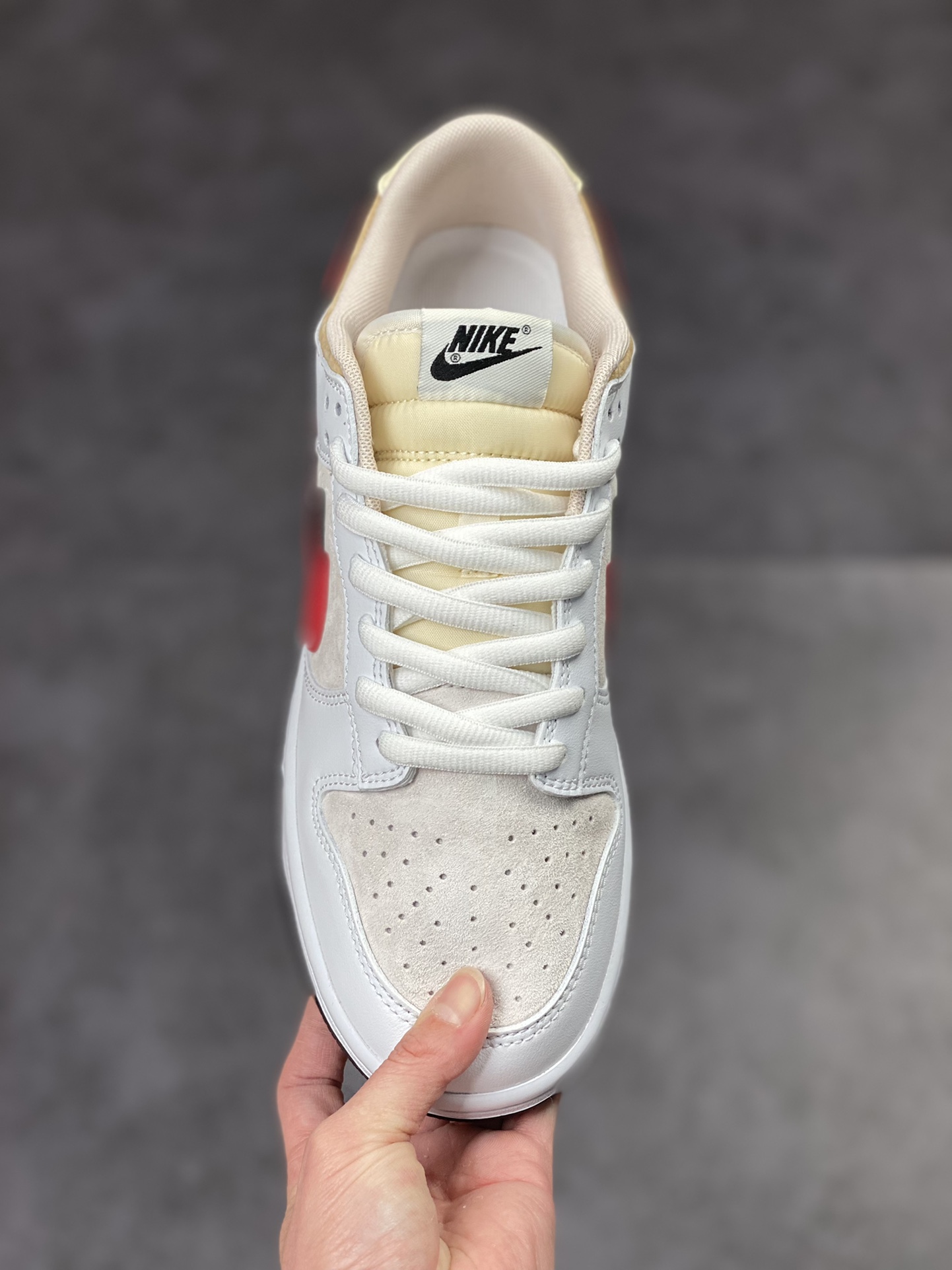 300 Nike SB Dunk Low 黑红双钩 CT2552-288