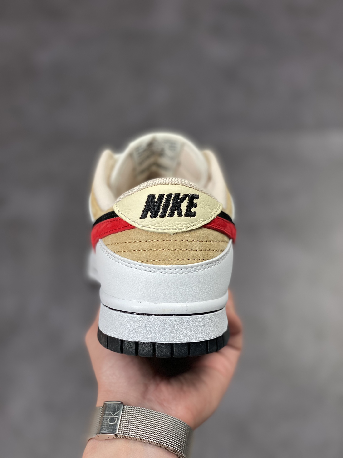 300 Nike SB Dunk Low 黑红双钩 CT2552-288