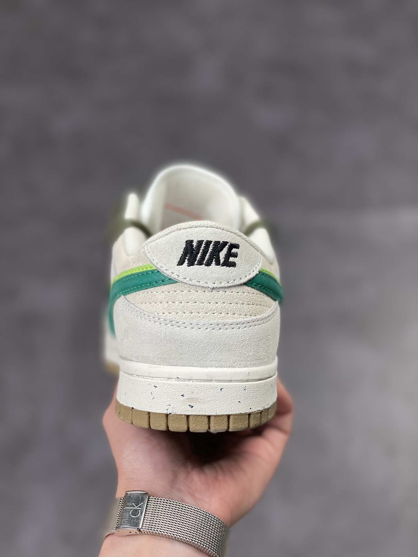 200 NIKE SB Dunk Low 灰绿双钩绑带DO9457-100