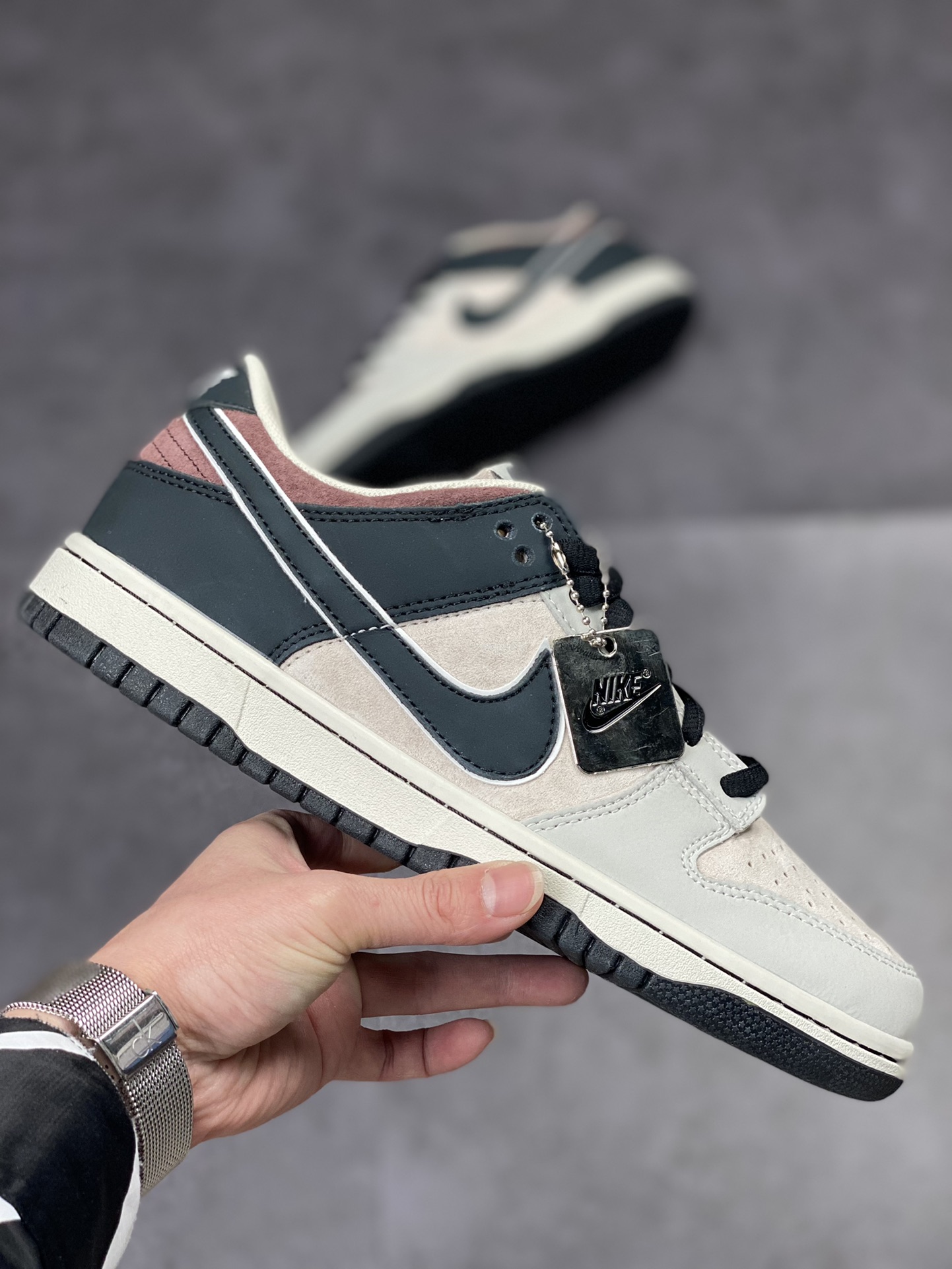200 NIKE SB Dunk Low 大友克洋 米白黑 LF0039-028
